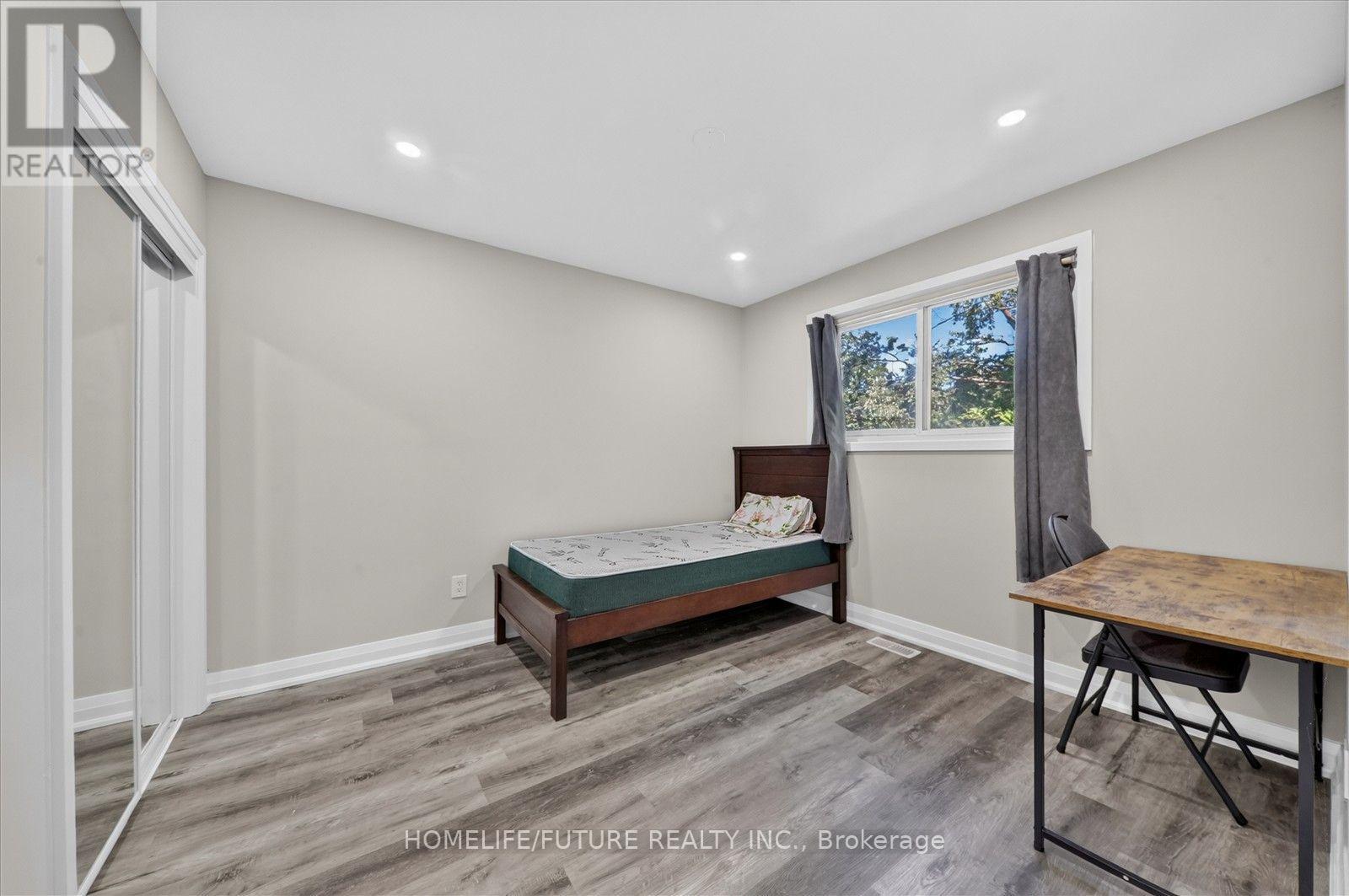 Room A - 7 Cardill Crescent Property Photo 14