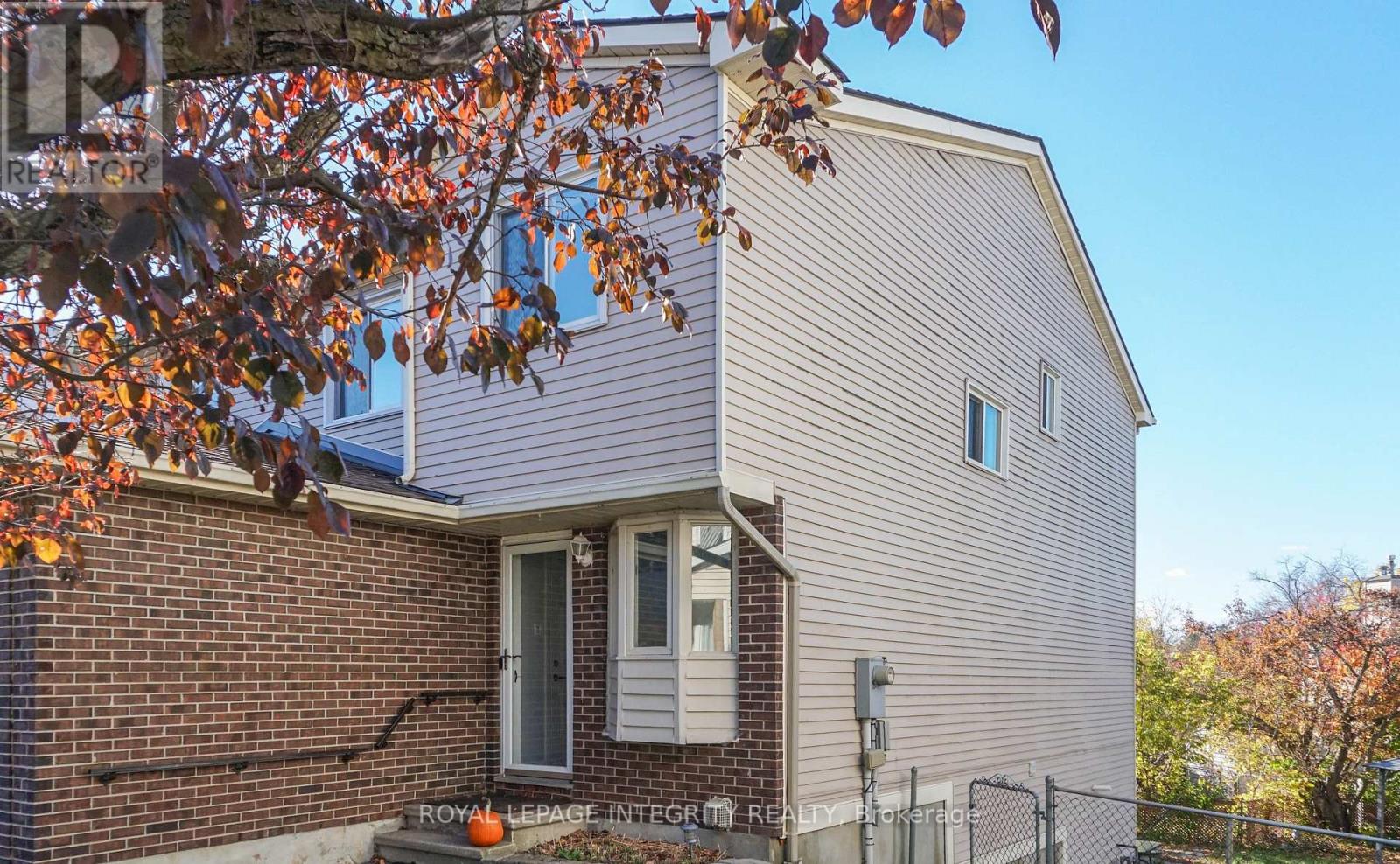 1080 Des Ormes Place Property Photo 4