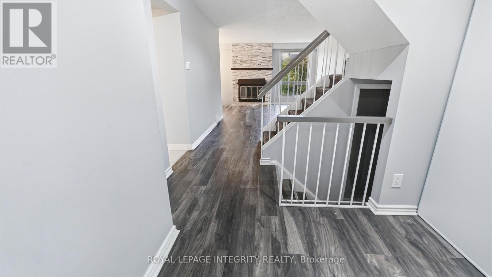 1080 Des Ormes Place Property Photo 5