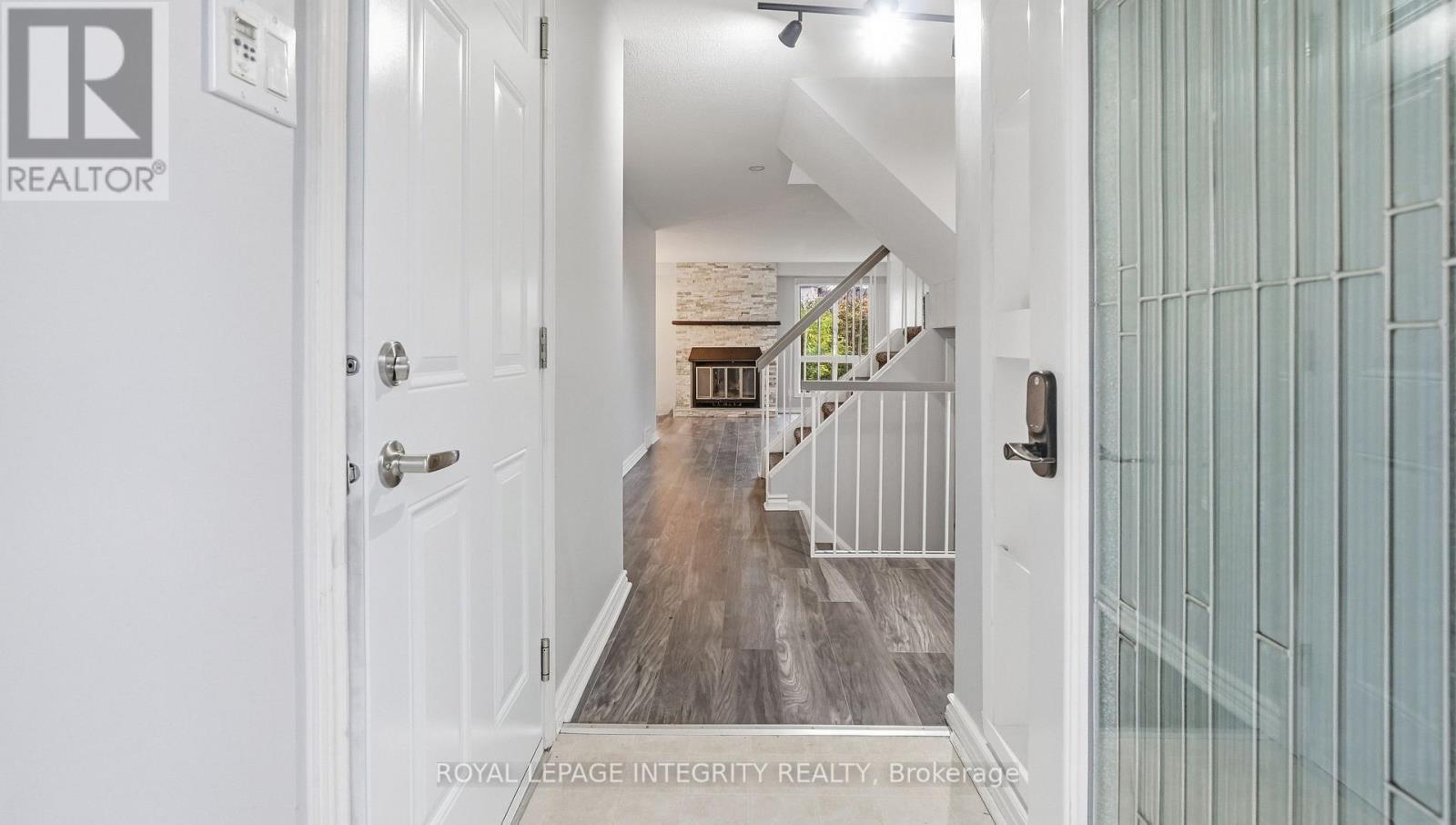 1080 Des Ormes Place Property Photo 6