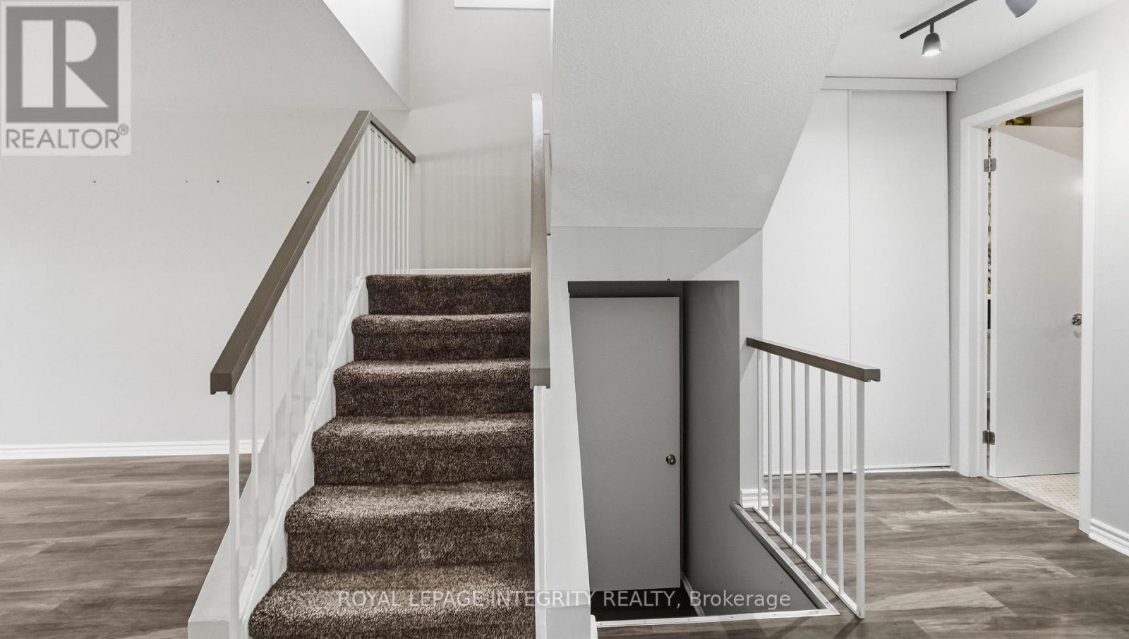 1080 Des Ormes Place Property Photo 11