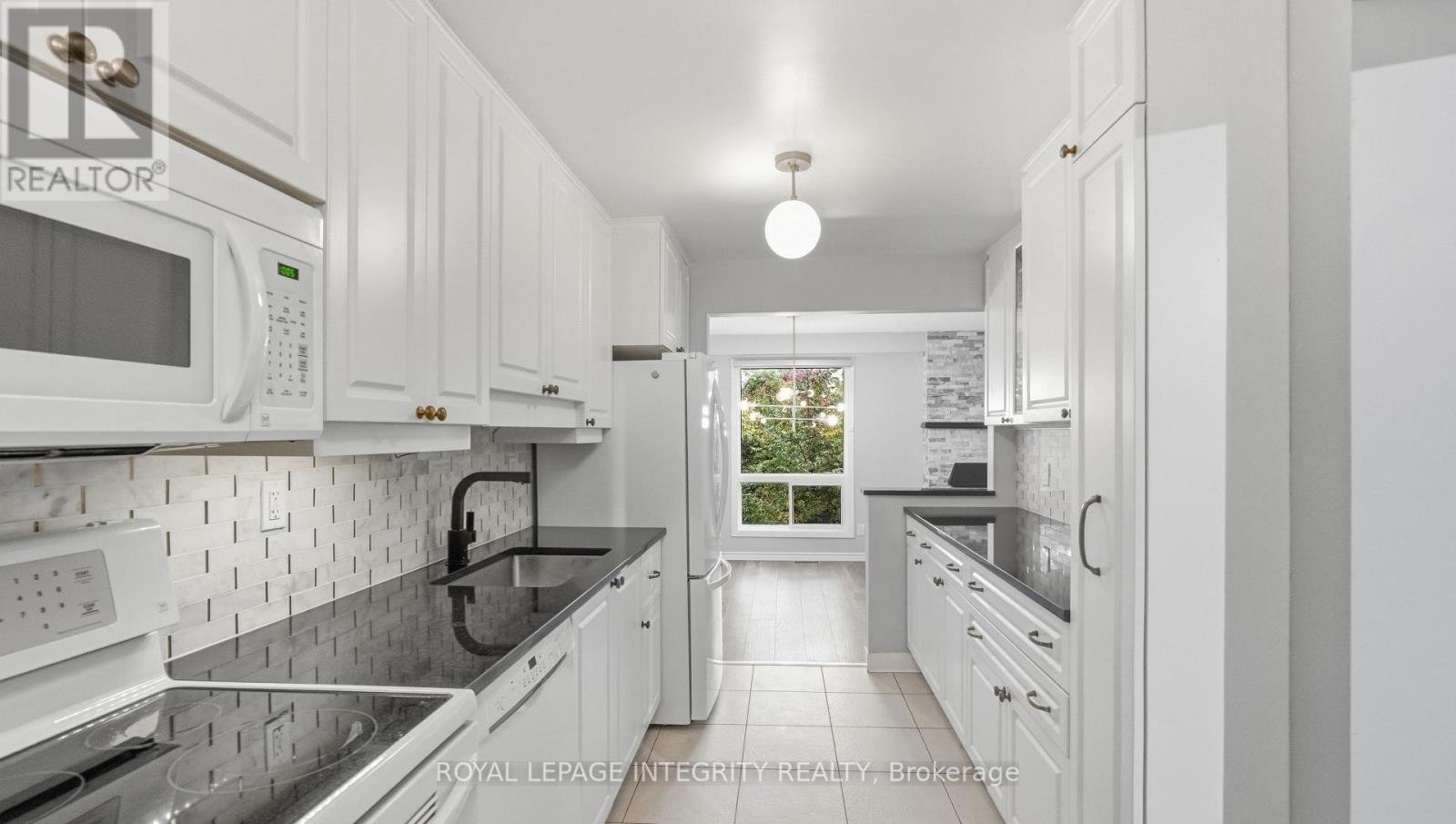 1080 Des Ormes Place Property Photo 13