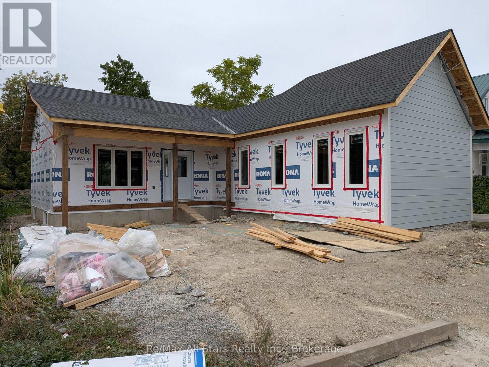99 St Patrick Street Property Photo 1
