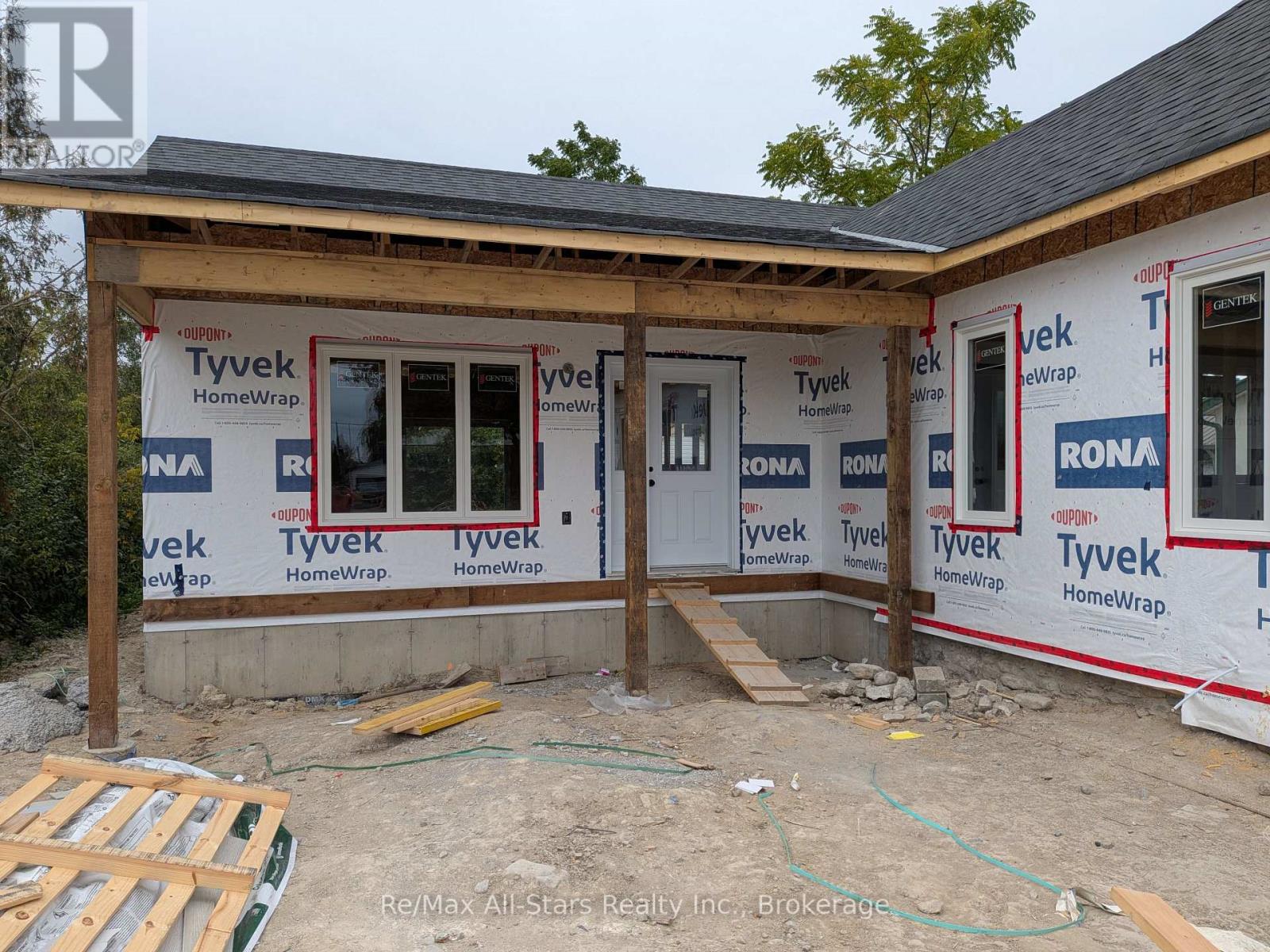 99 St Patrick Street Property Photo 2