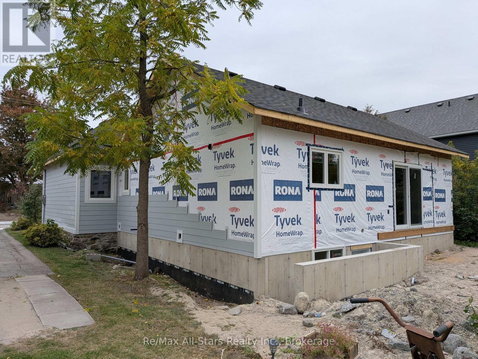 99 St Patrick Street Property Photo 3