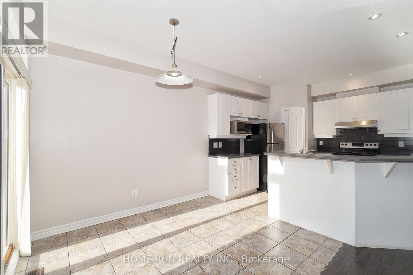 115 Watchhorn Grove Property Photo 18