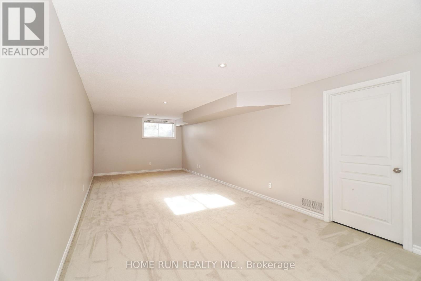 115 Watchhorn Grove Property Photo 34