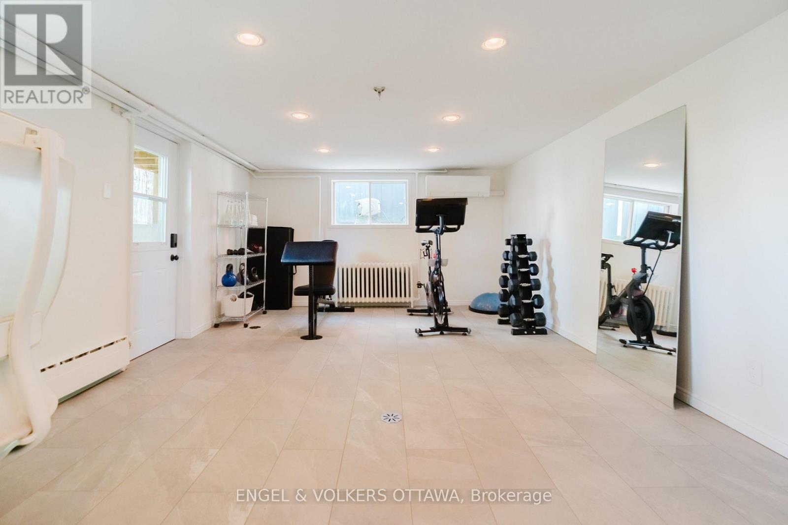 198 Stanley Avenue Property Photo 42