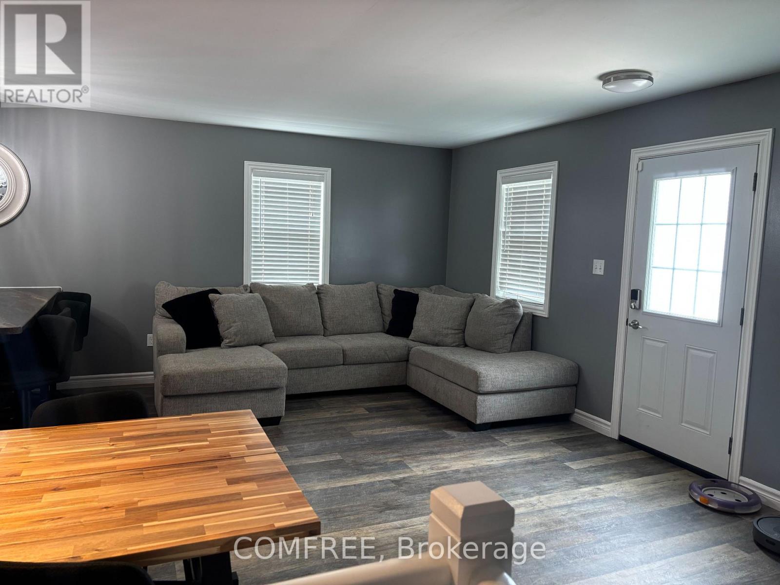 287 Brock Street Property Photo 6