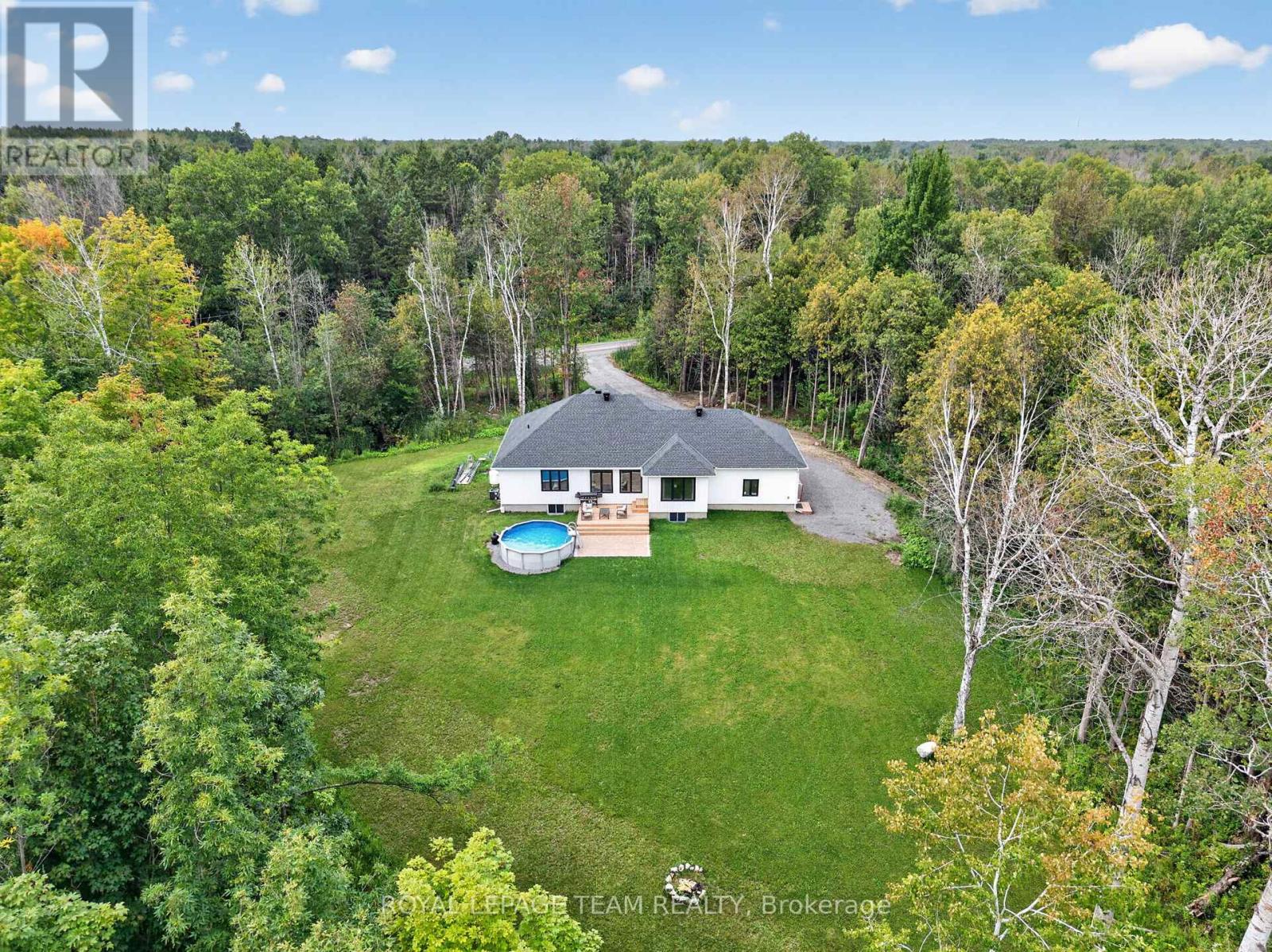 1007 Townline Road Property Photo 2