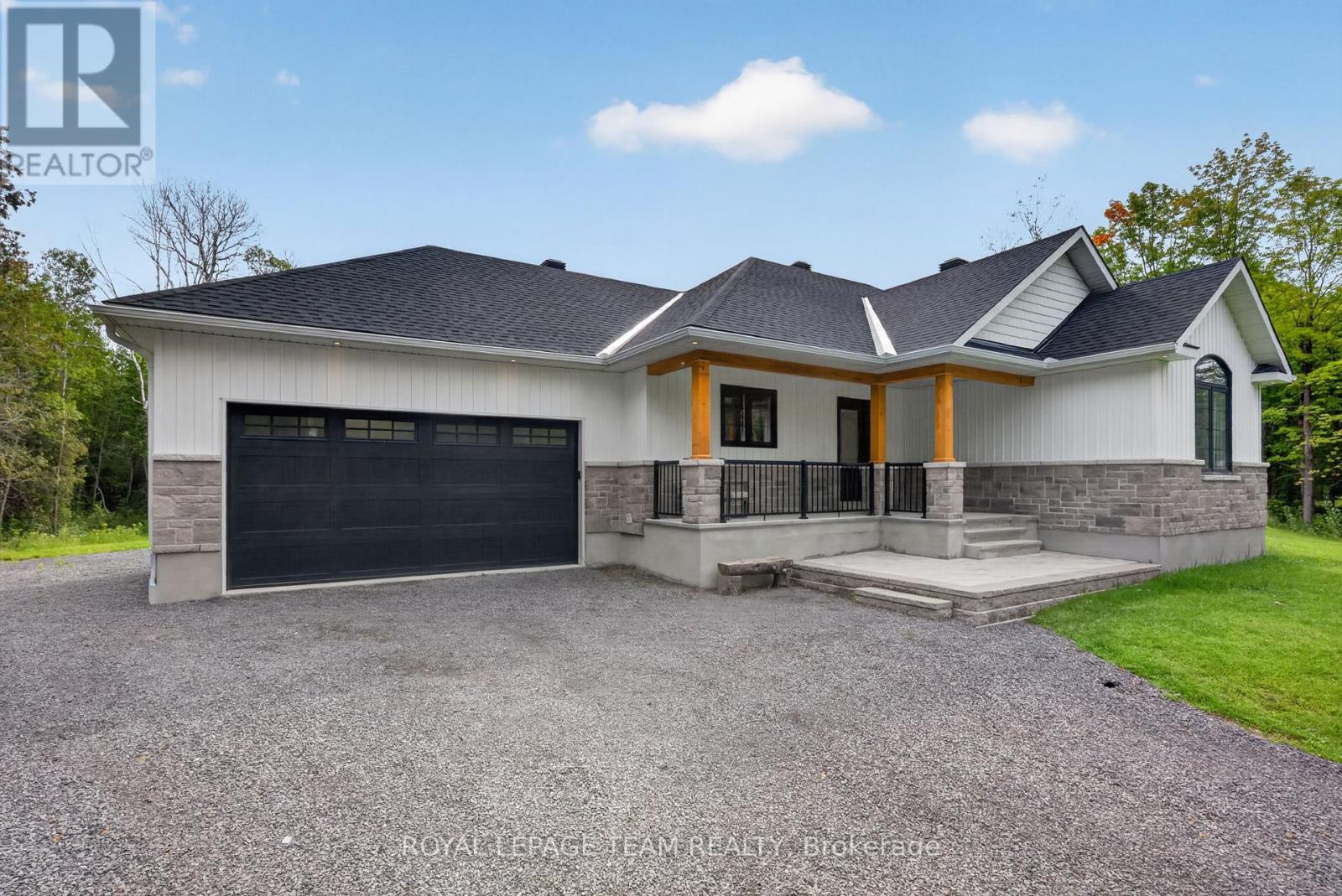 1007 Townline Road Property Photo 4