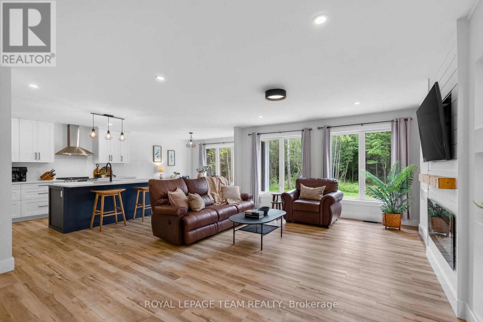 1007 Townline Road Property Photo 10