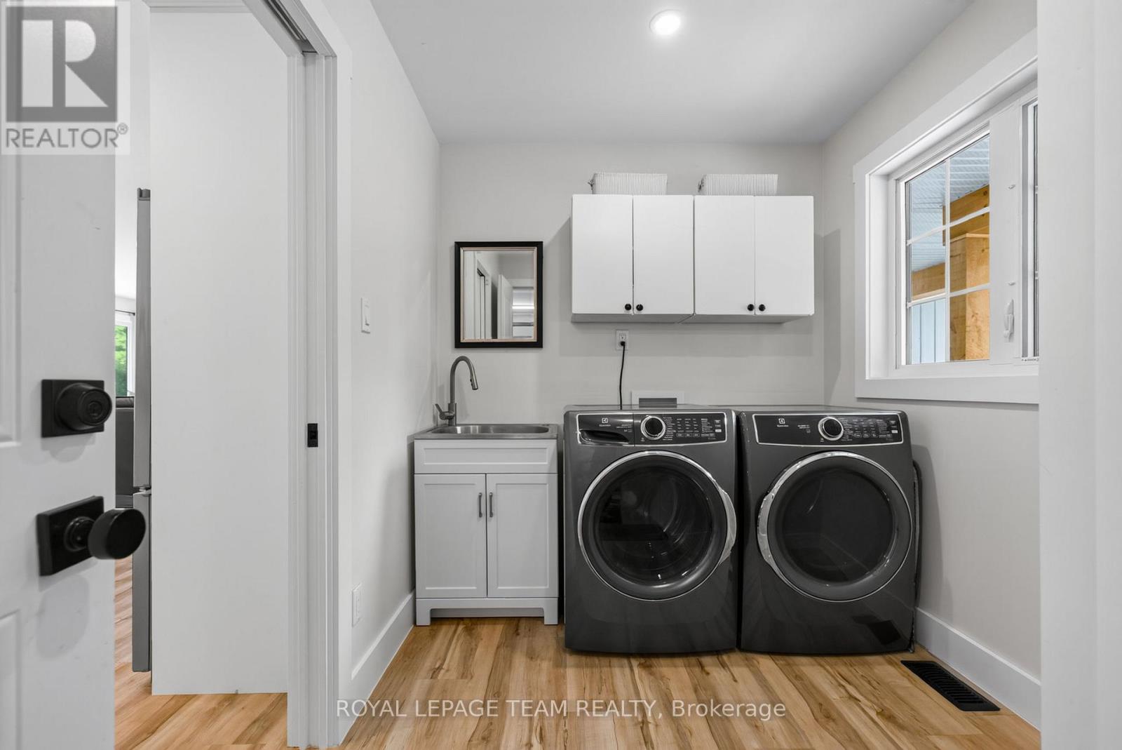 1007 Townline Road Property Photo 19