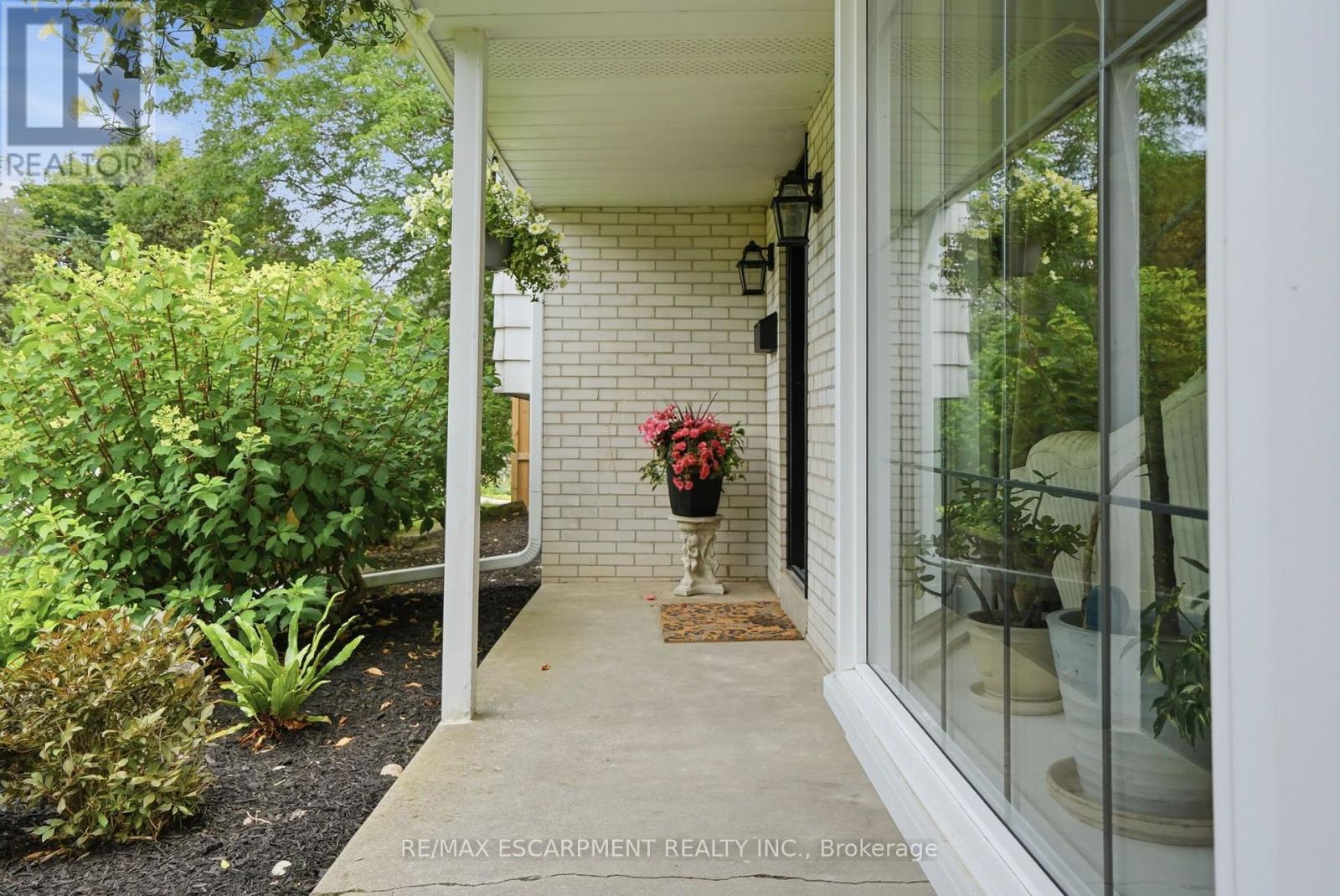 2 Jameson Drive Property Photo 3