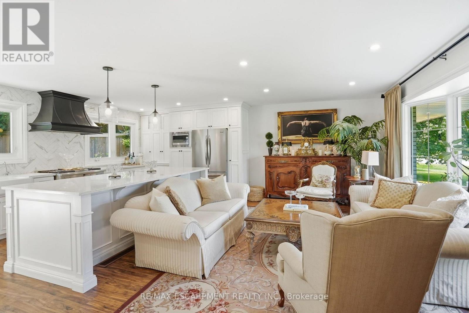2 Jameson Drive Property Photo 9