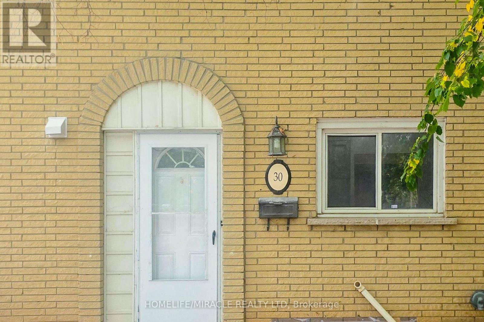 30 Jerome Crescent Property Photo 2