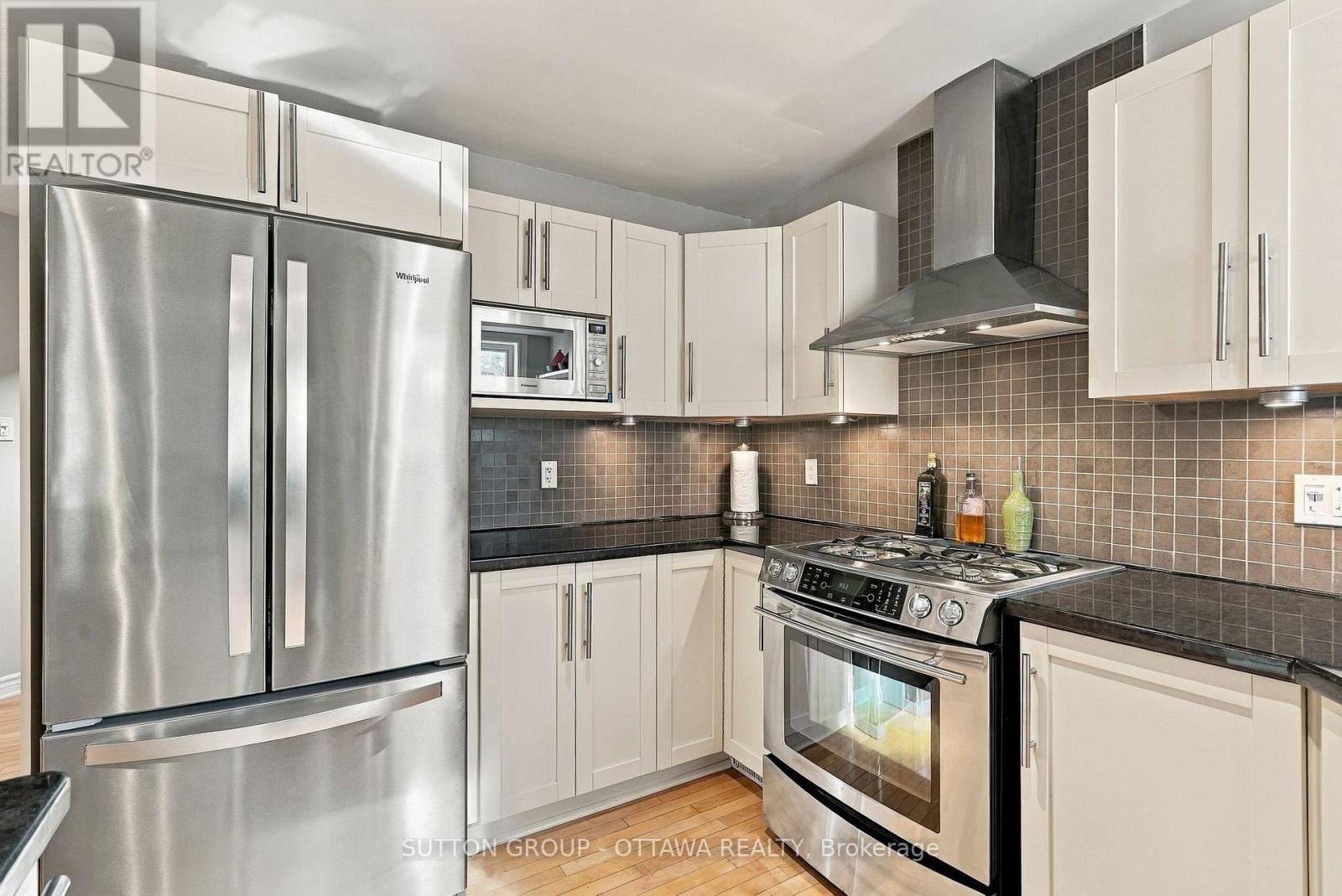333 Riversedge Crescent Property Photo 6