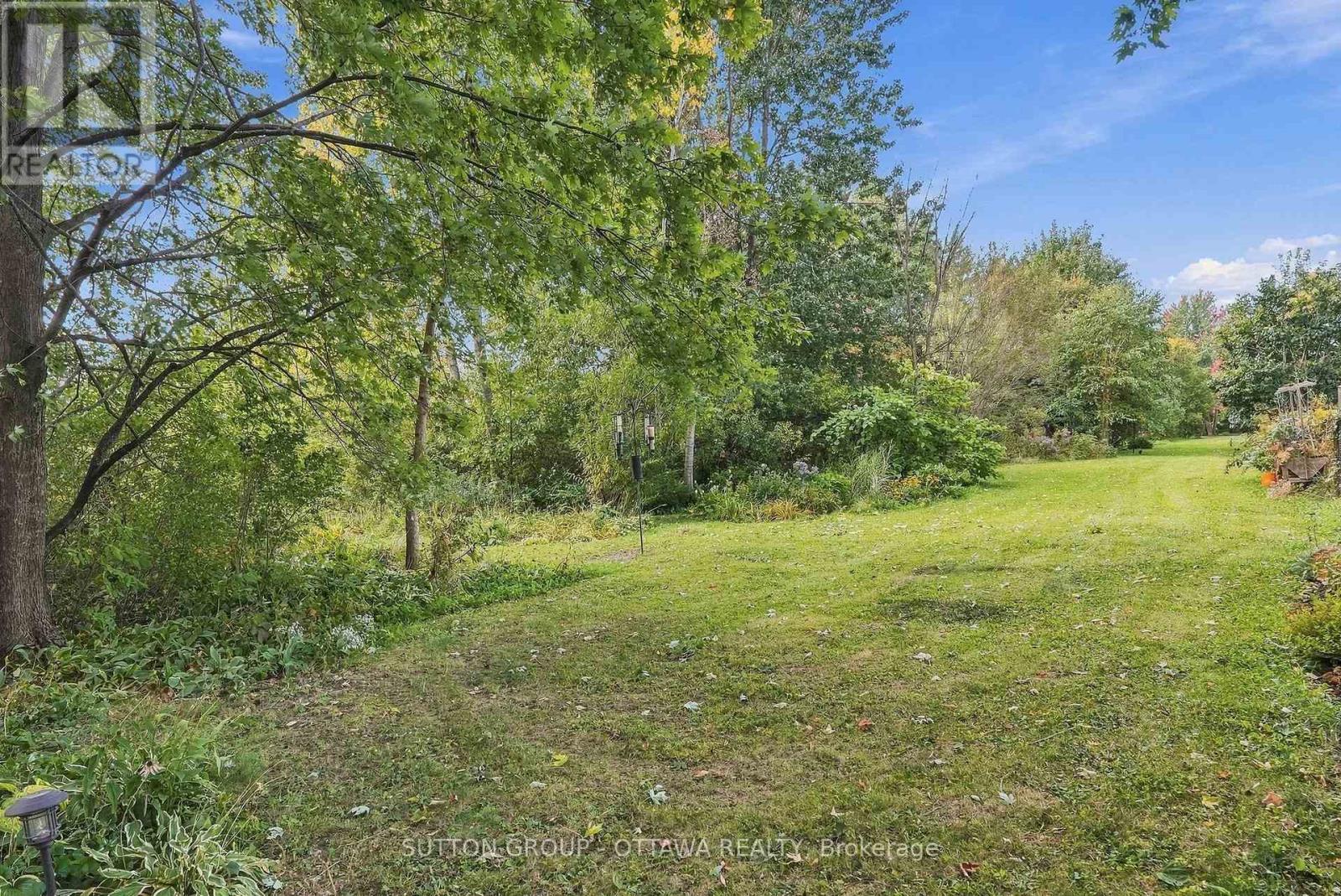 333 Riversedge Crescent Property Photo 28