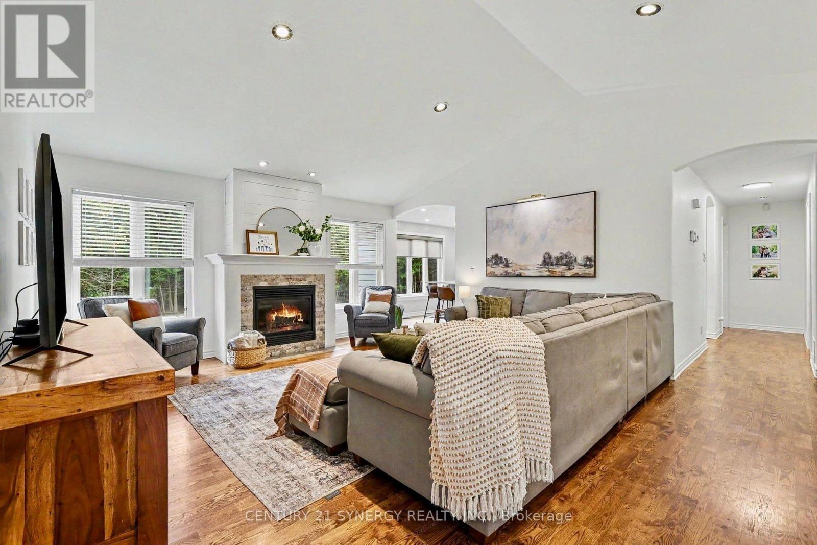 30 Canadian Drive Property Photo 7