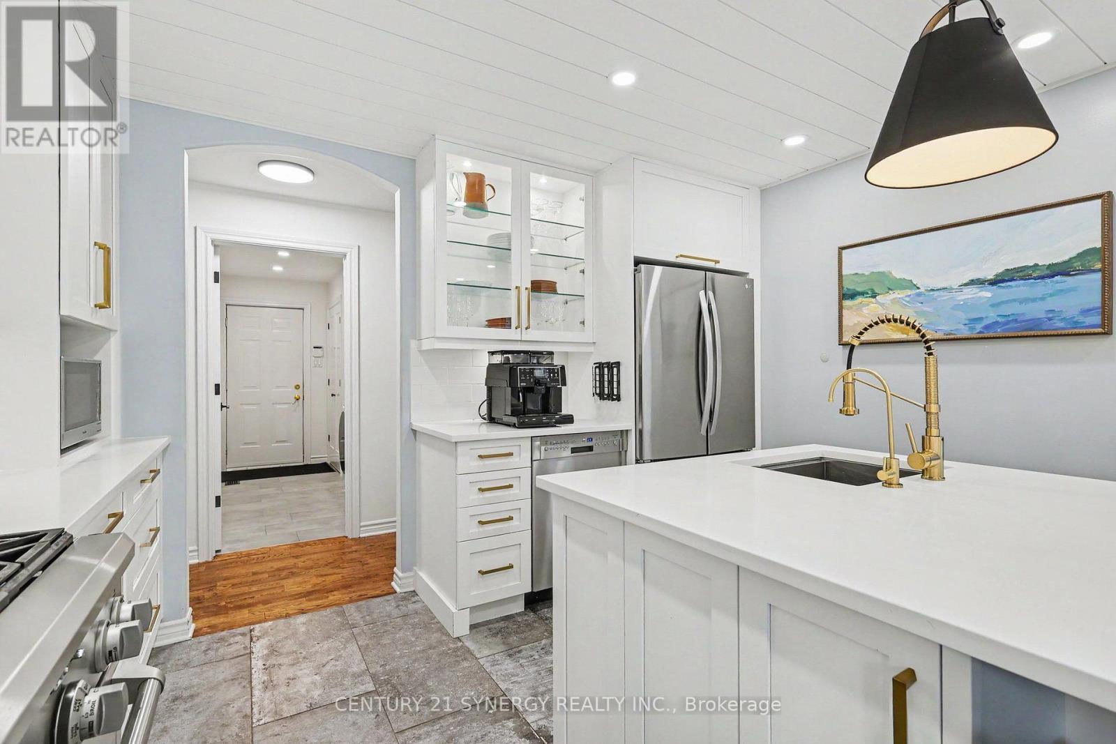 30 Canadian Drive Property Photo 13