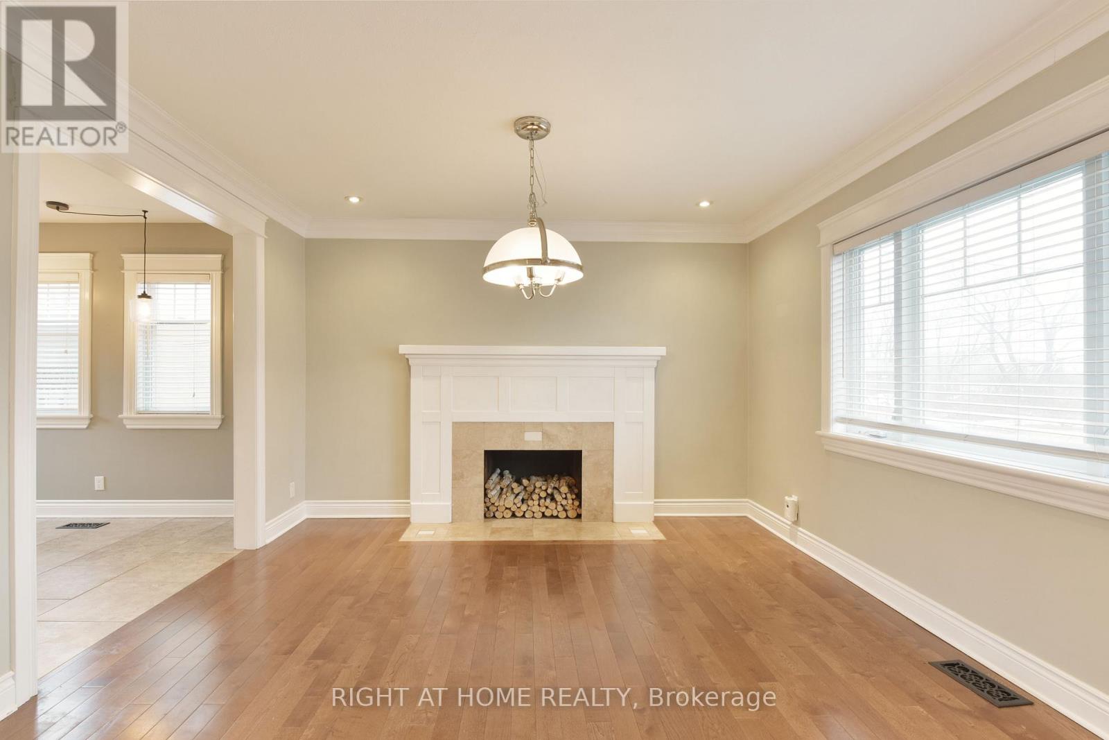 37 Rossland Avenue Property Photo 4
