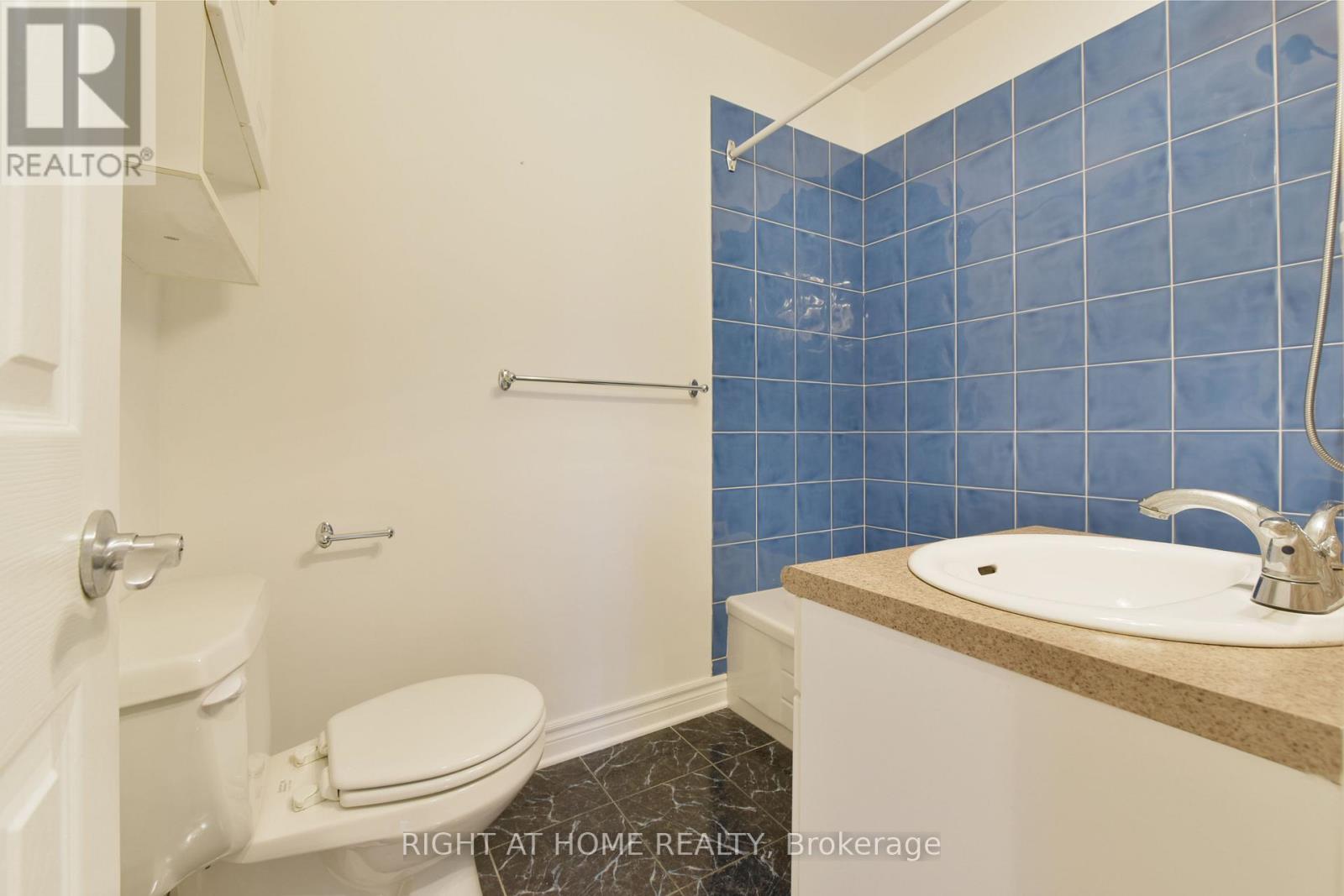 37 Rossland Avenue Property Photo 13