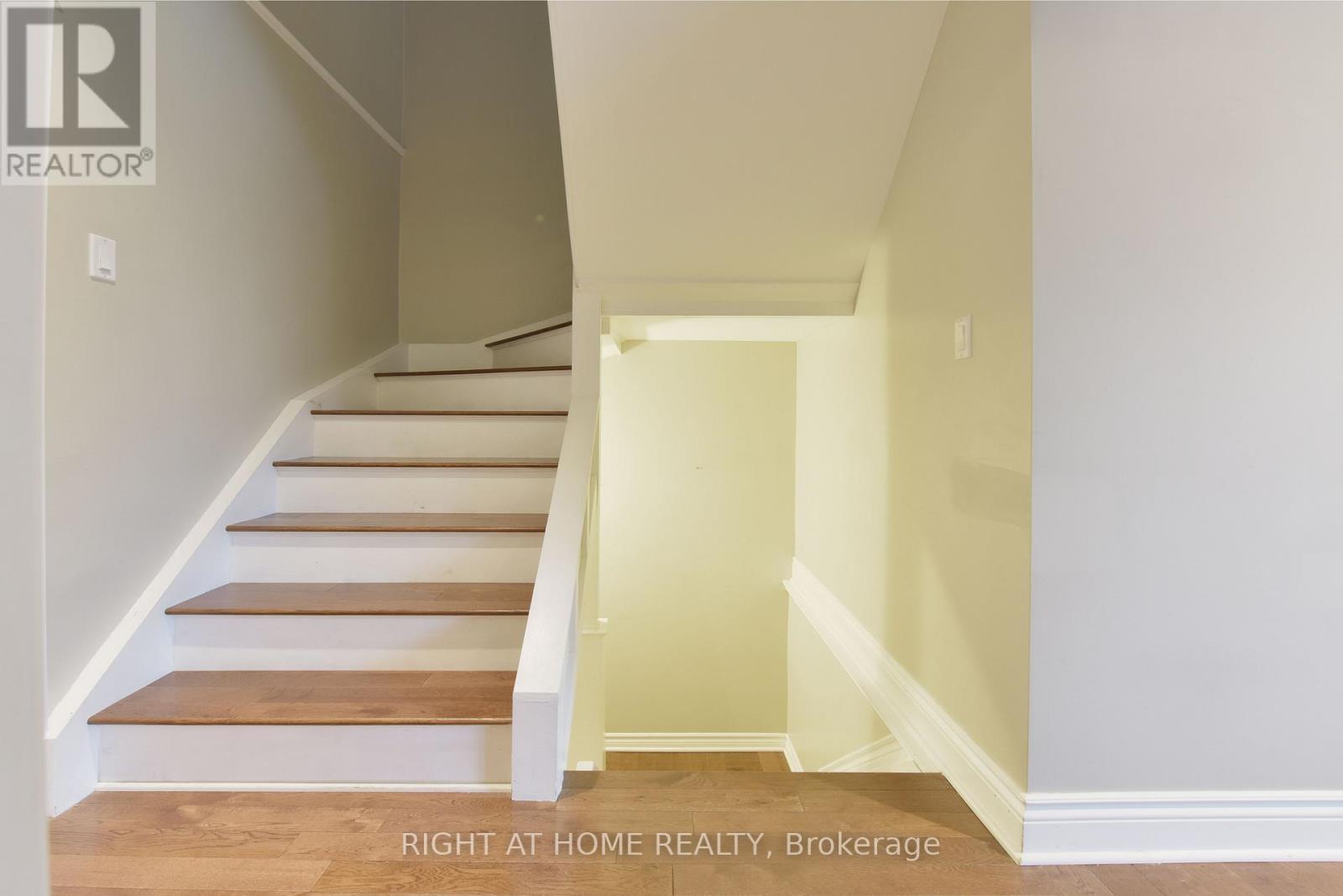 37 Rossland Avenue Property Photo 15