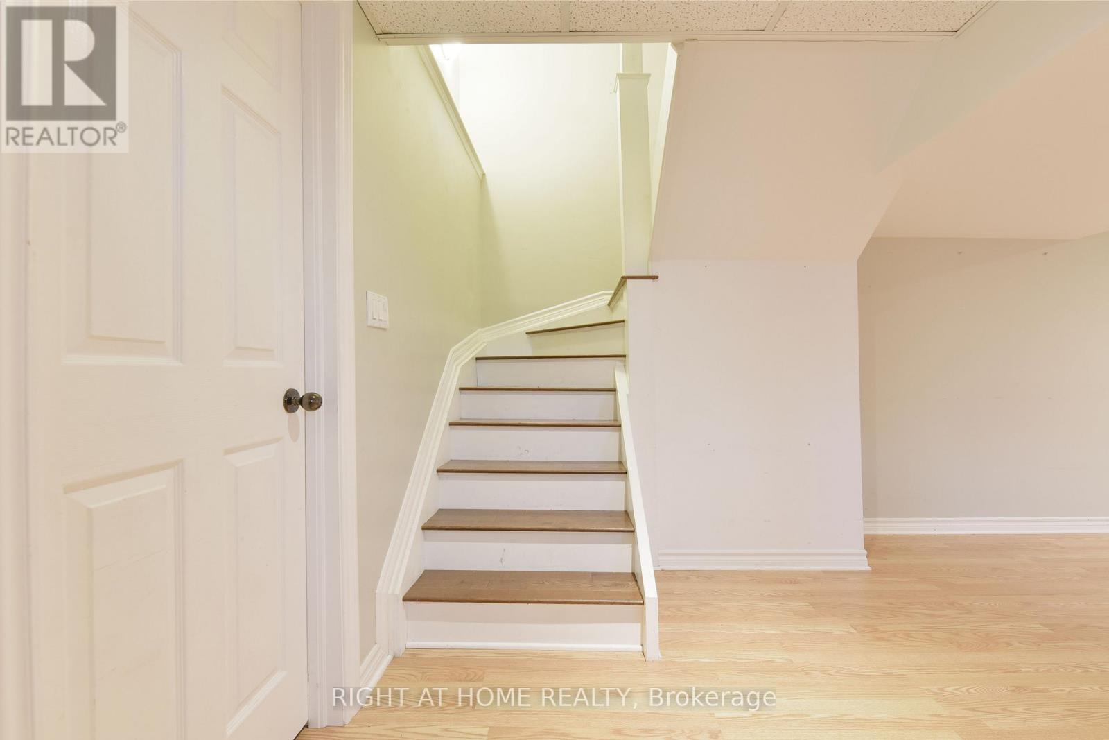 37 Rossland Avenue Property Photo 20