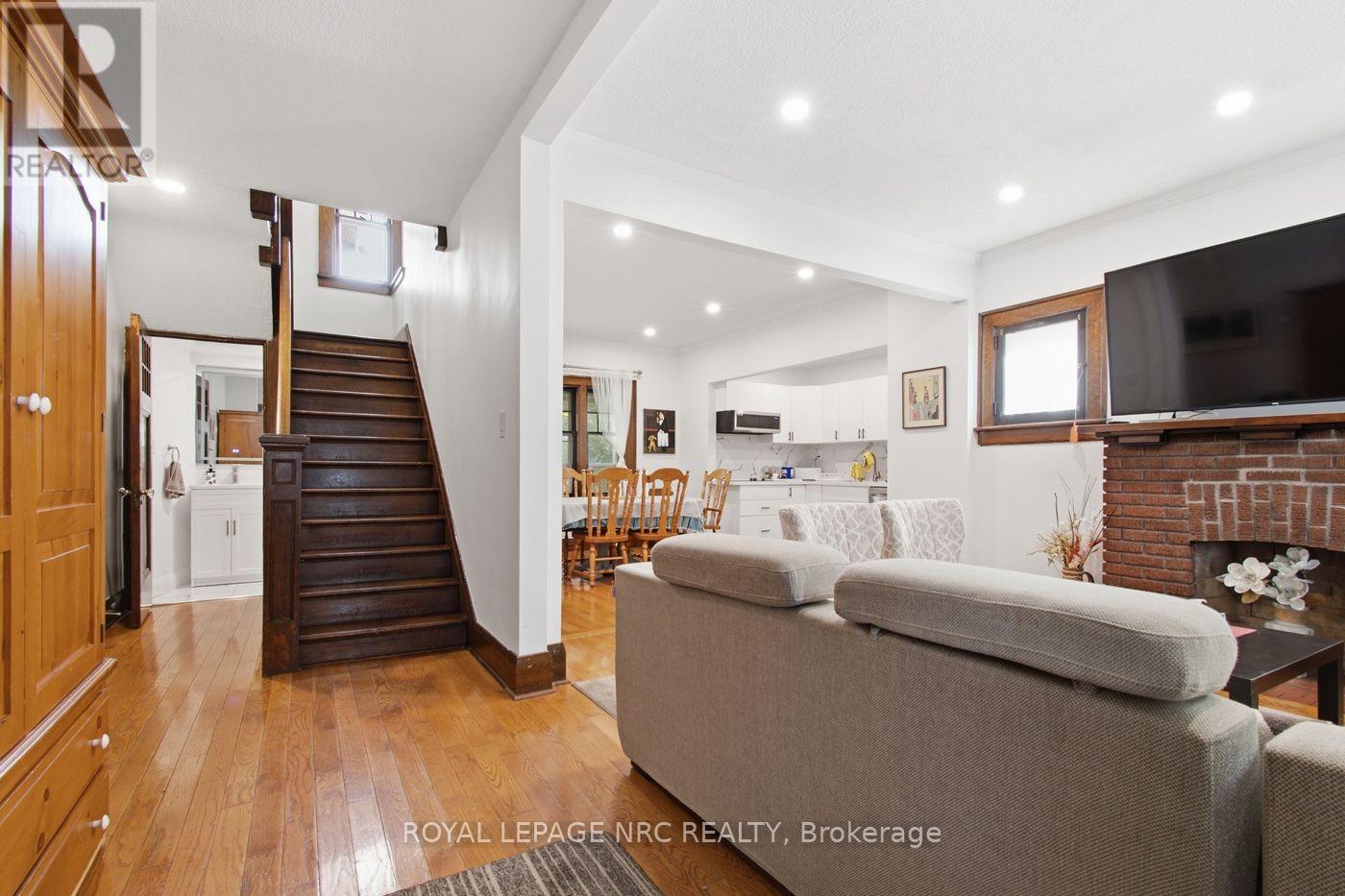 5134 Victoria Avenue Property Photo 4