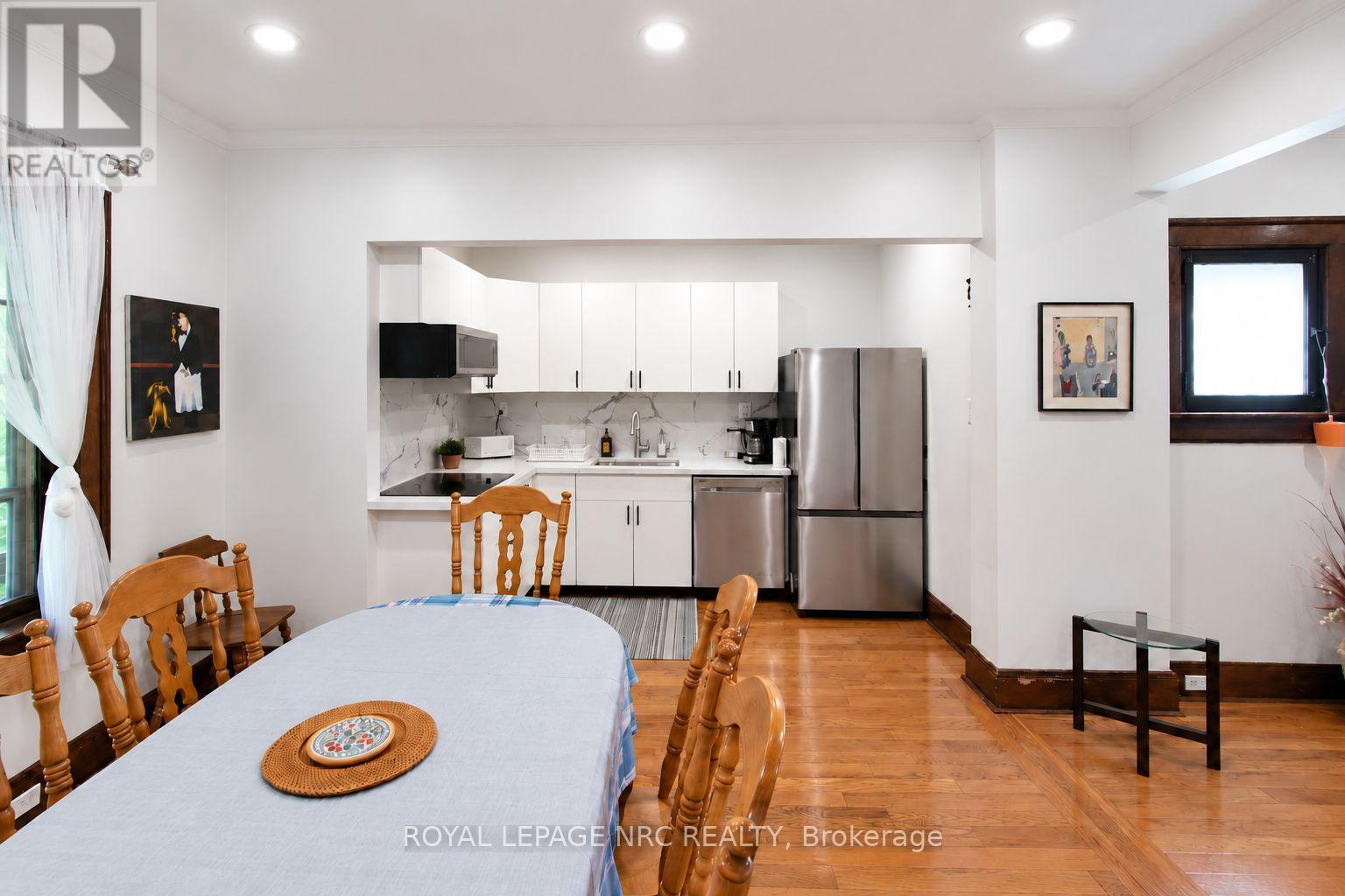 5134 Victoria Avenue Property Photo 6