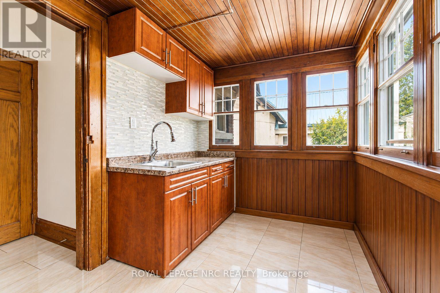5134 Victoria Avenue Property Photo 18