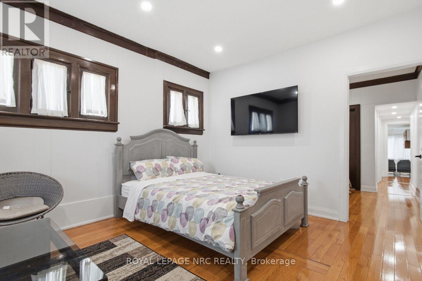 5134 Victoria Avenue Property Photo 21