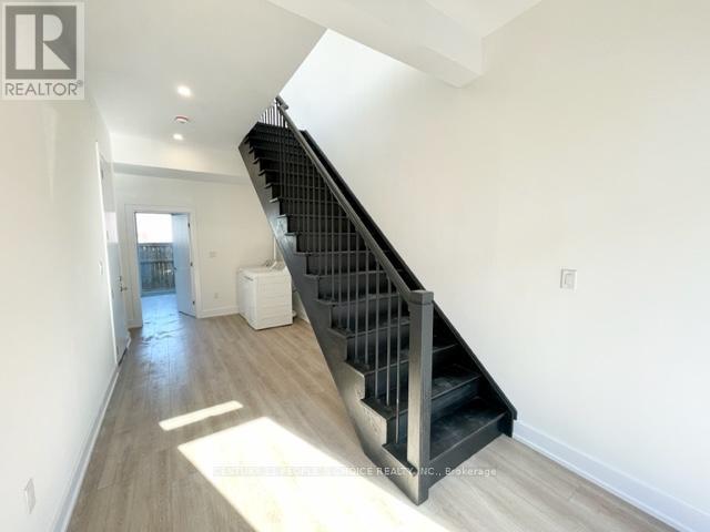 29 Summersides Mews Property Photo 2