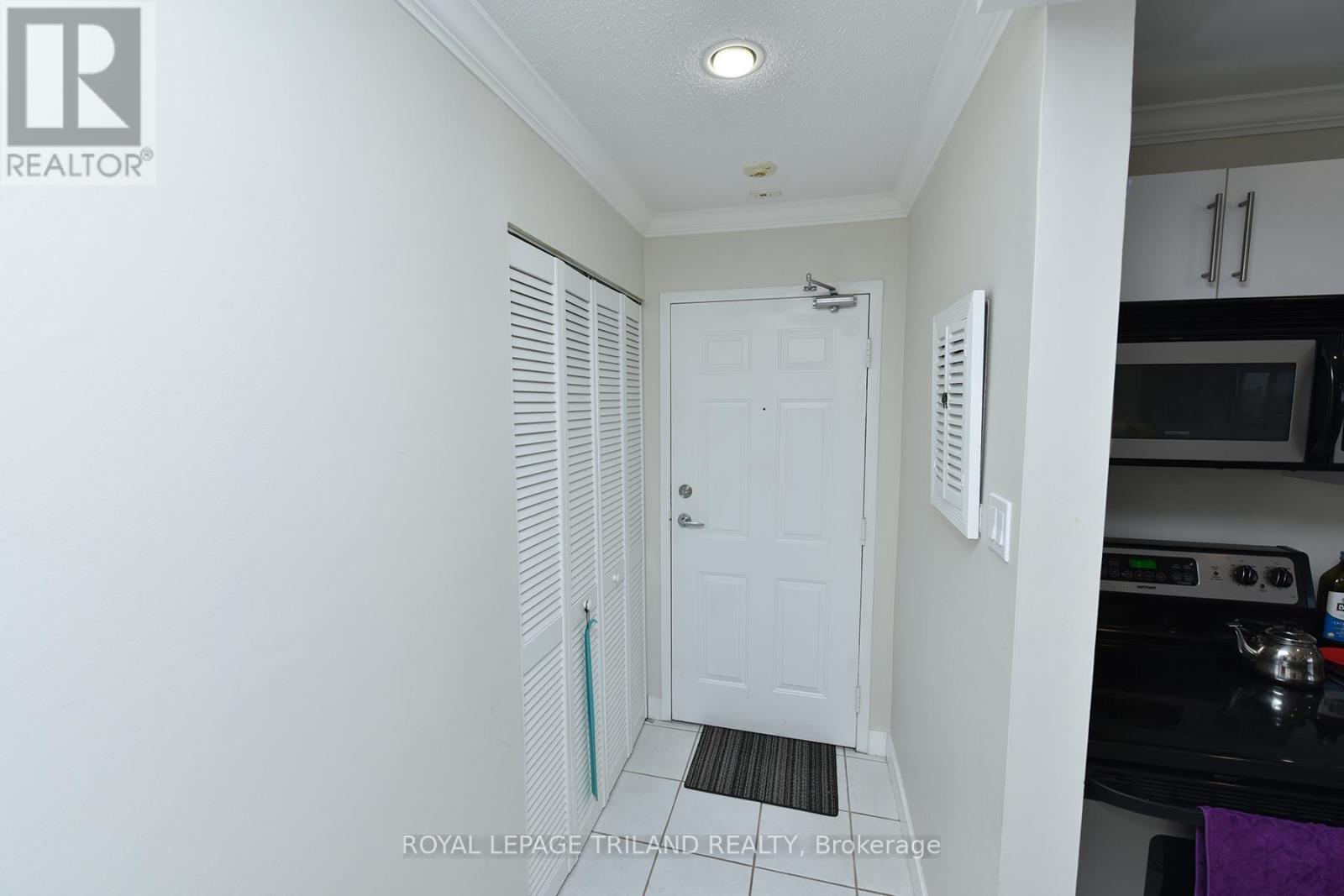 605 - 75 Huxley Street Property Photo 4