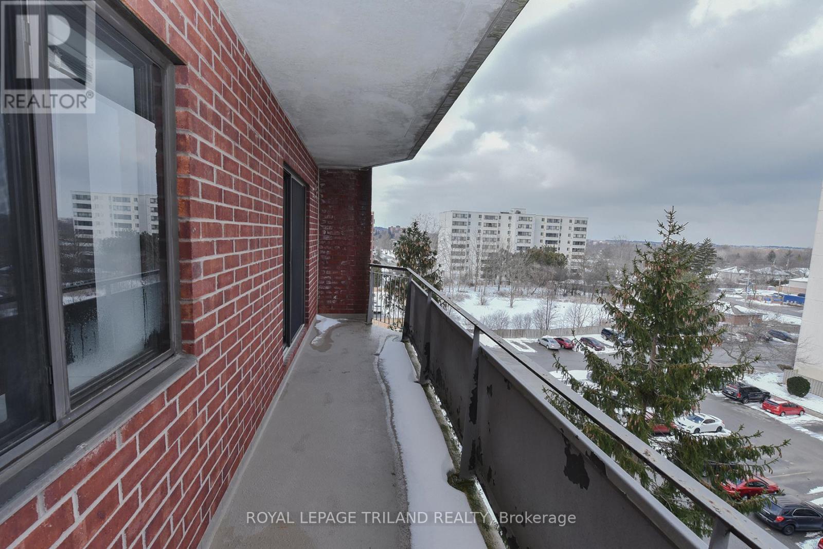605 - 75 Huxley Street Property Photo 14