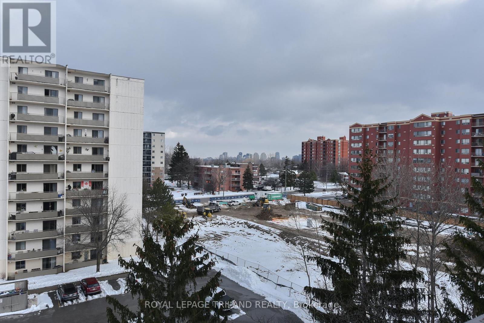 605 - 75 Huxley Street Property Photo 16