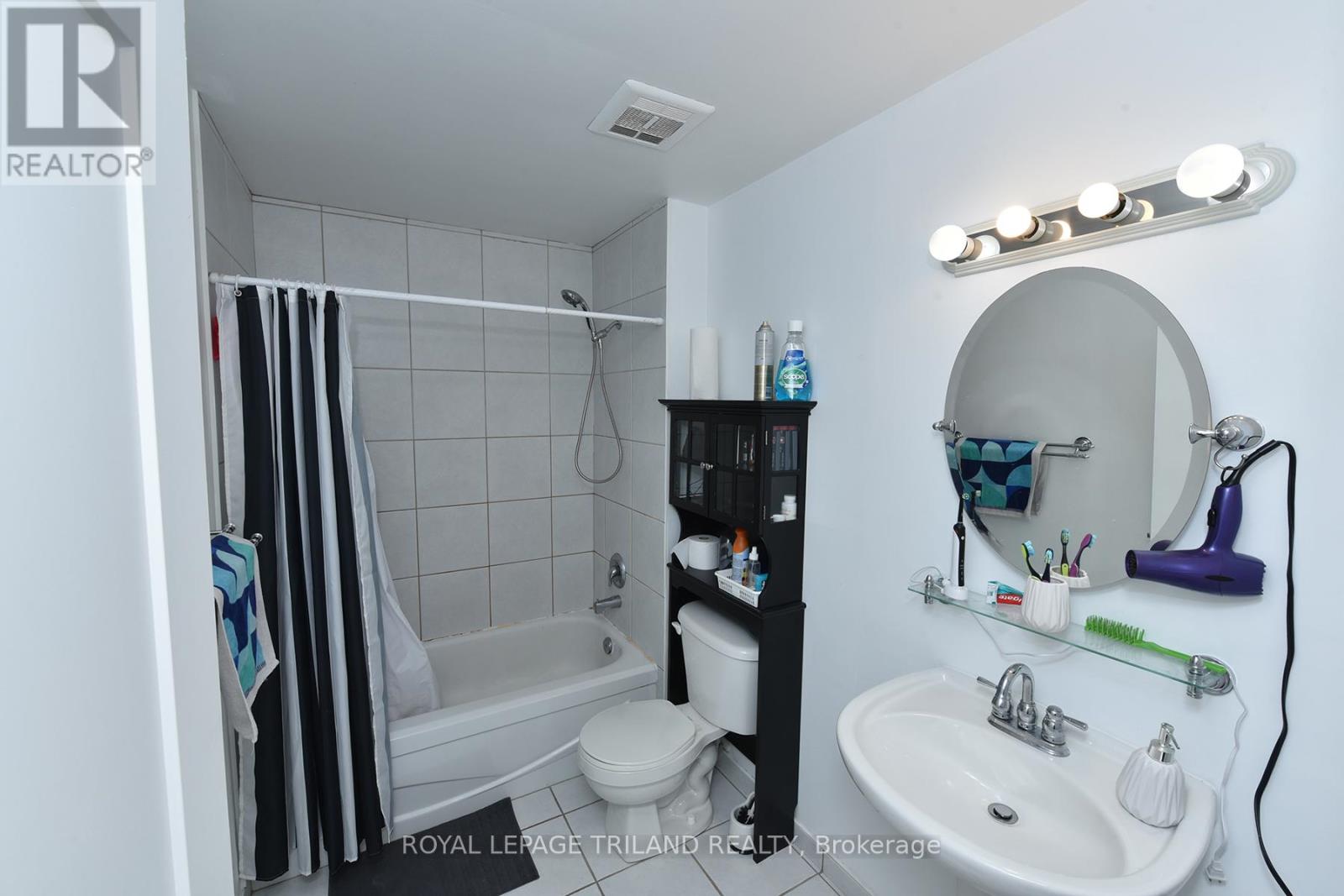 605 - 75 Huxley Street Property Photo 24