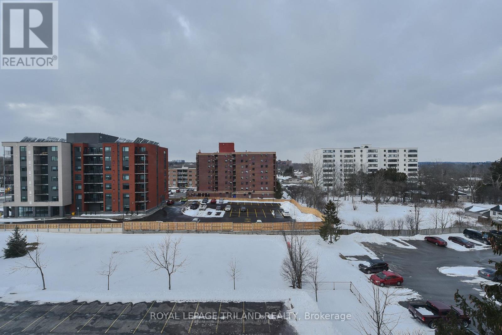 605 - 75 Huxley Street Property Photo 27