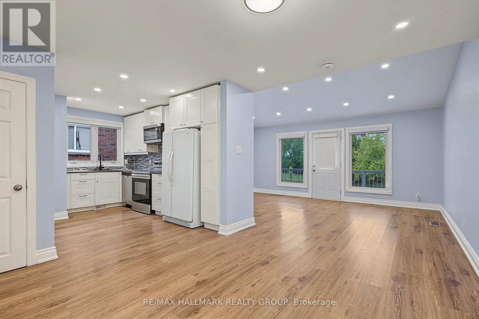 Unit A (upper Unit) - 1135 Maitland Avenue Property Photo 8