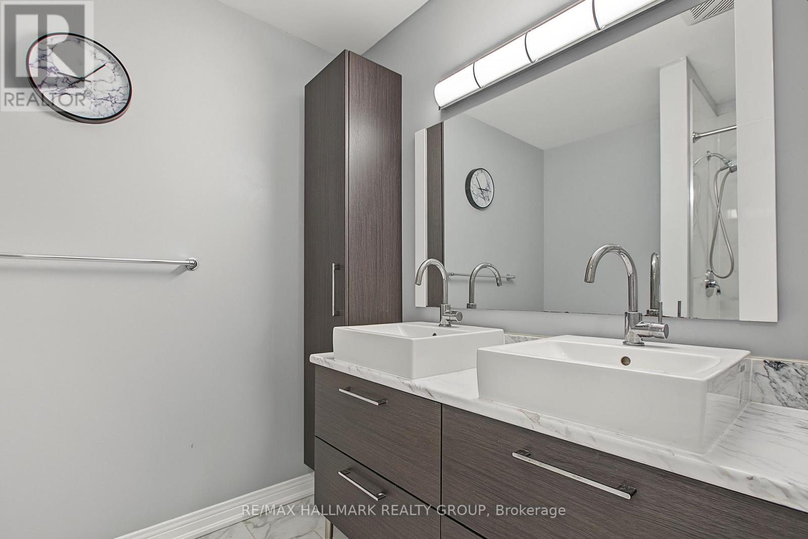 Unit A (upper Unit) - 1135 Maitland Avenue Property Photo 13