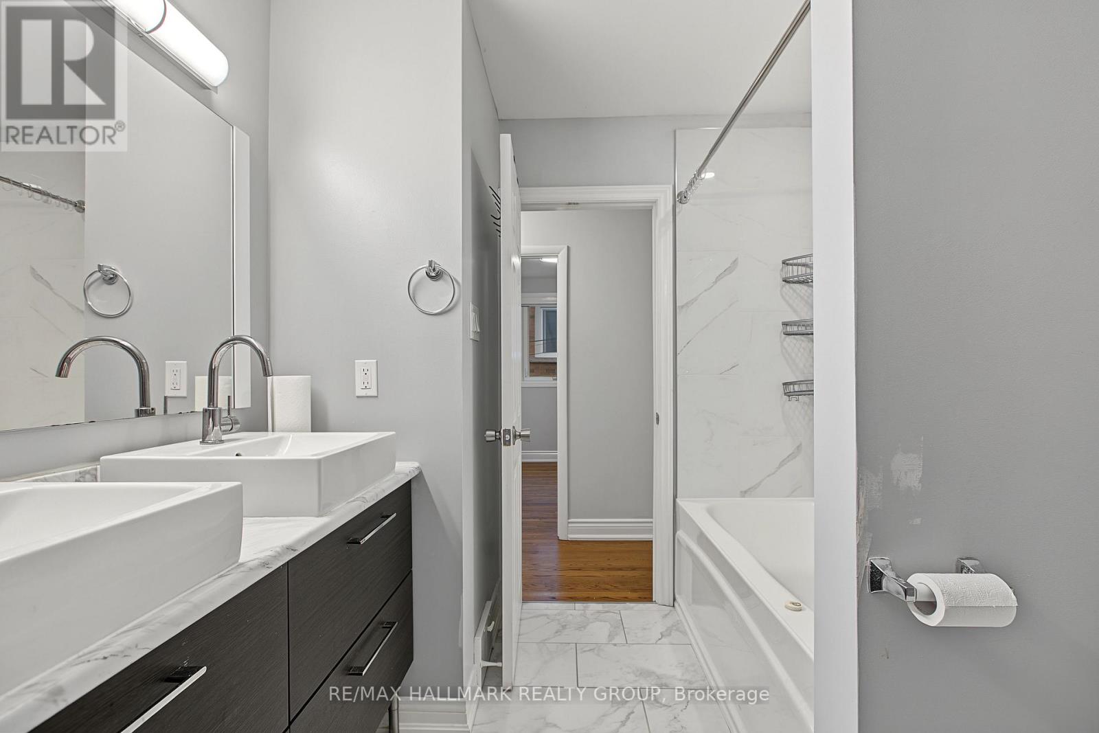 Unit A (upper Unit) - 1135 Maitland Avenue Property Photo 14