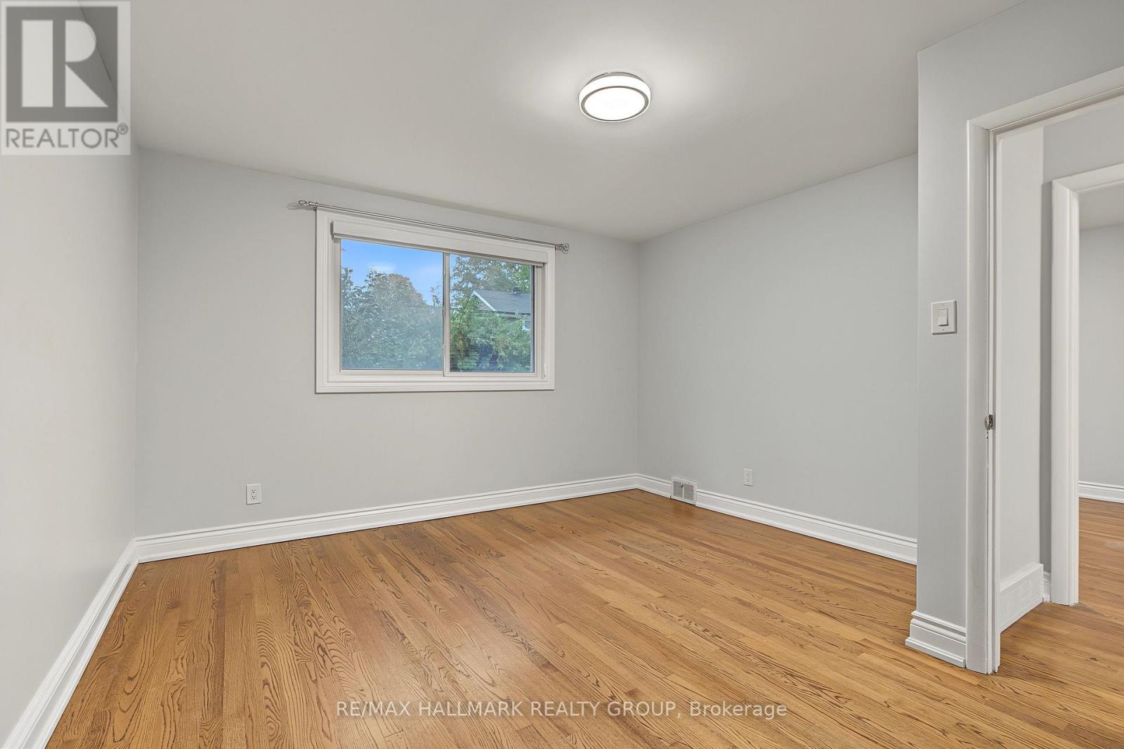 Unit A (upper Unit) - 1135 Maitland Avenue Property Photo 16