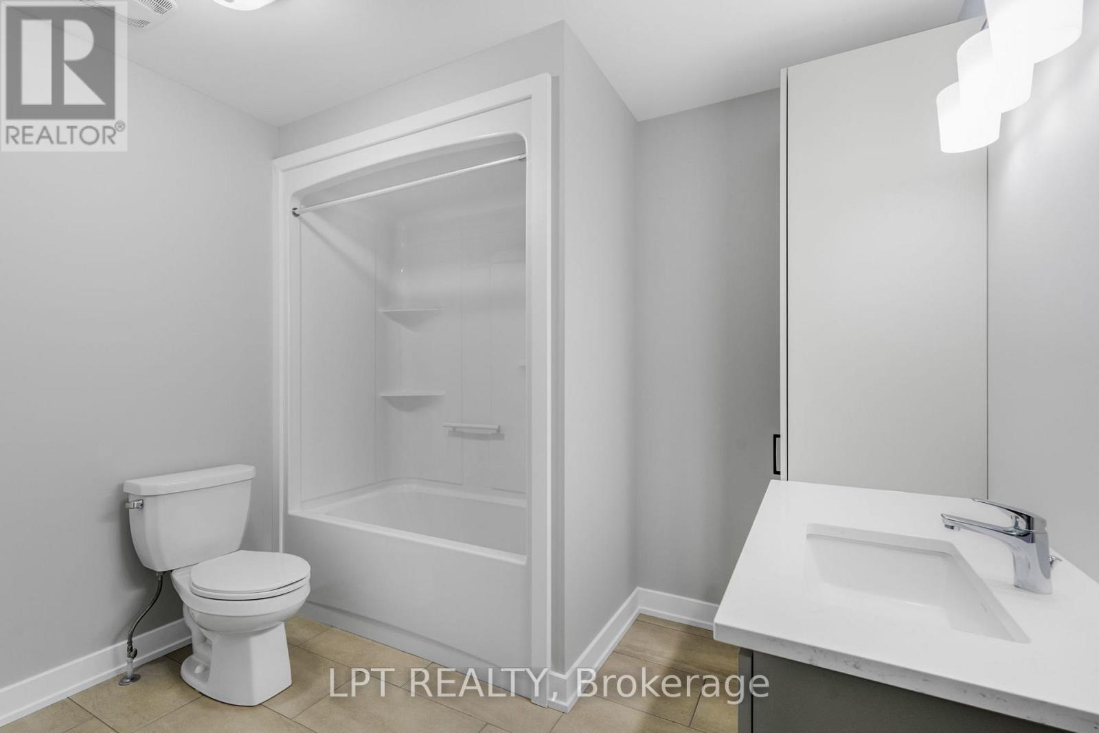 975 Katia Street Property Photo 15