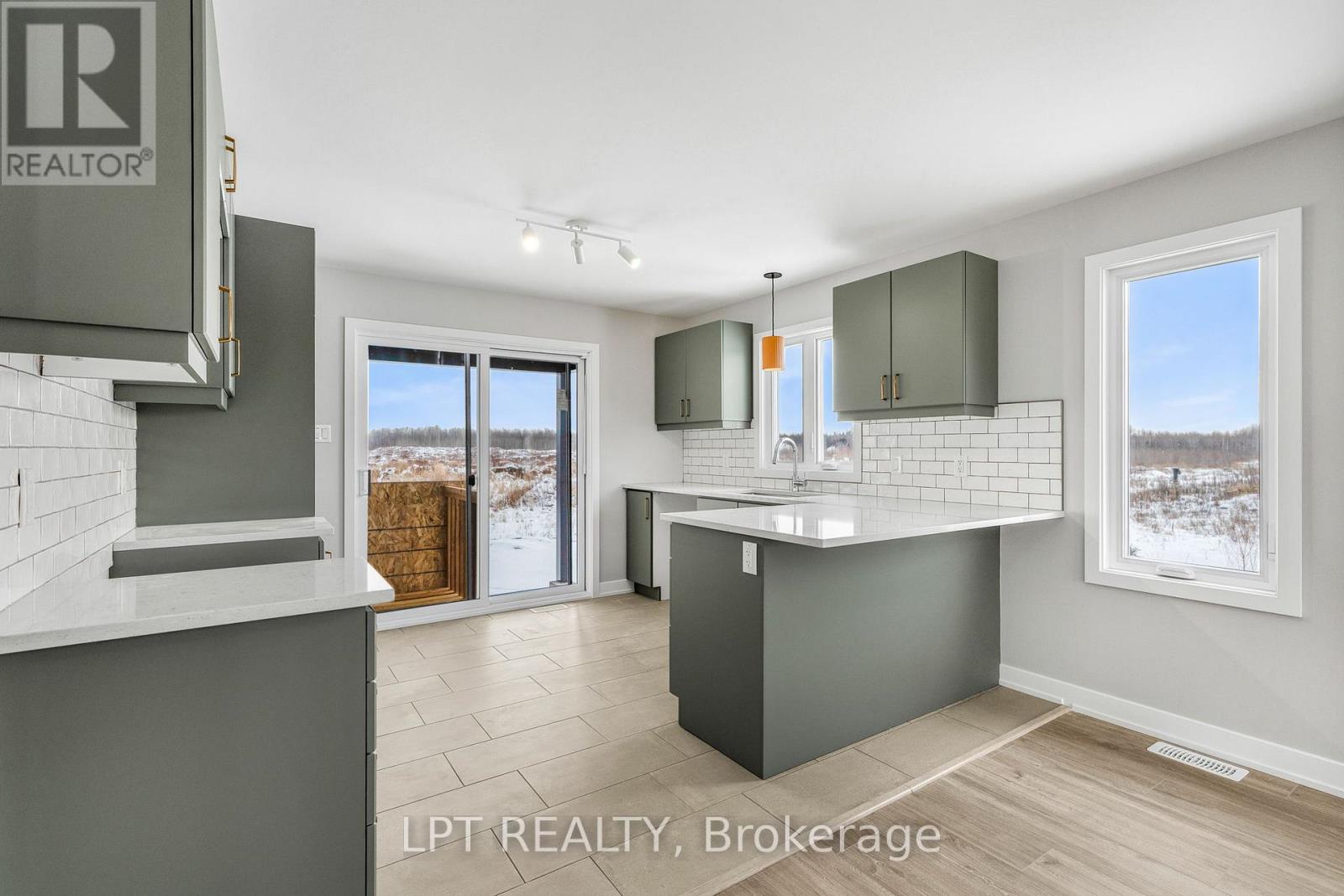 957 Katia Street Property Photo 14