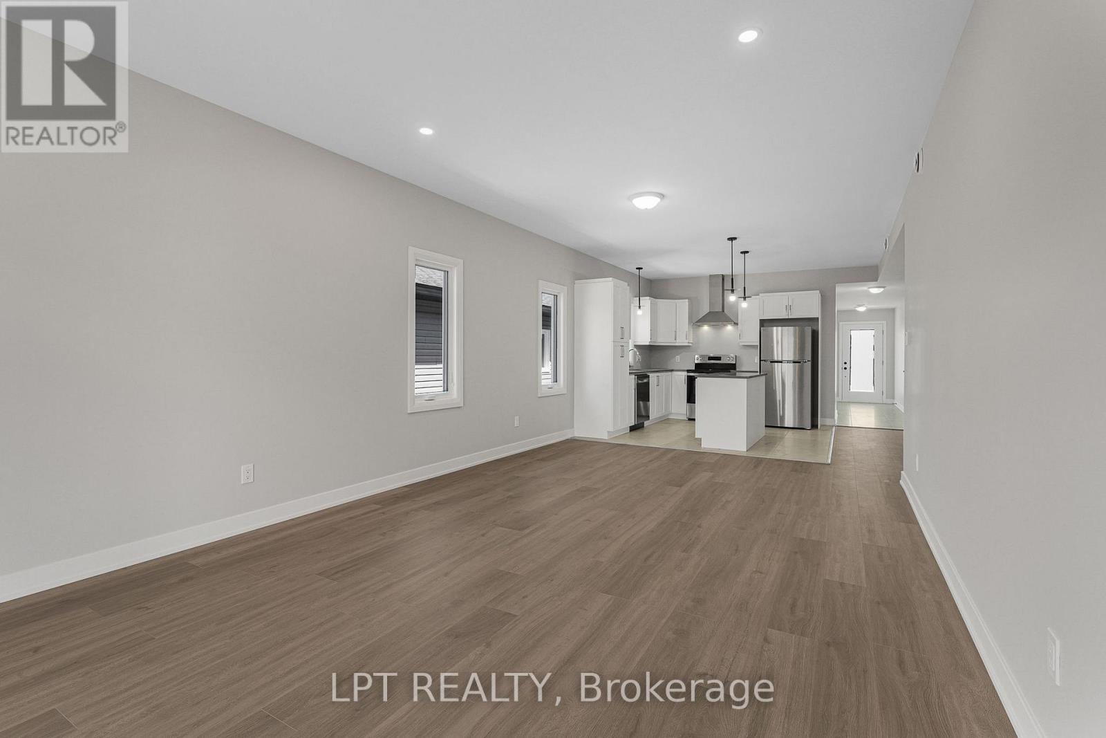 960 Katia Street Property Photo 13