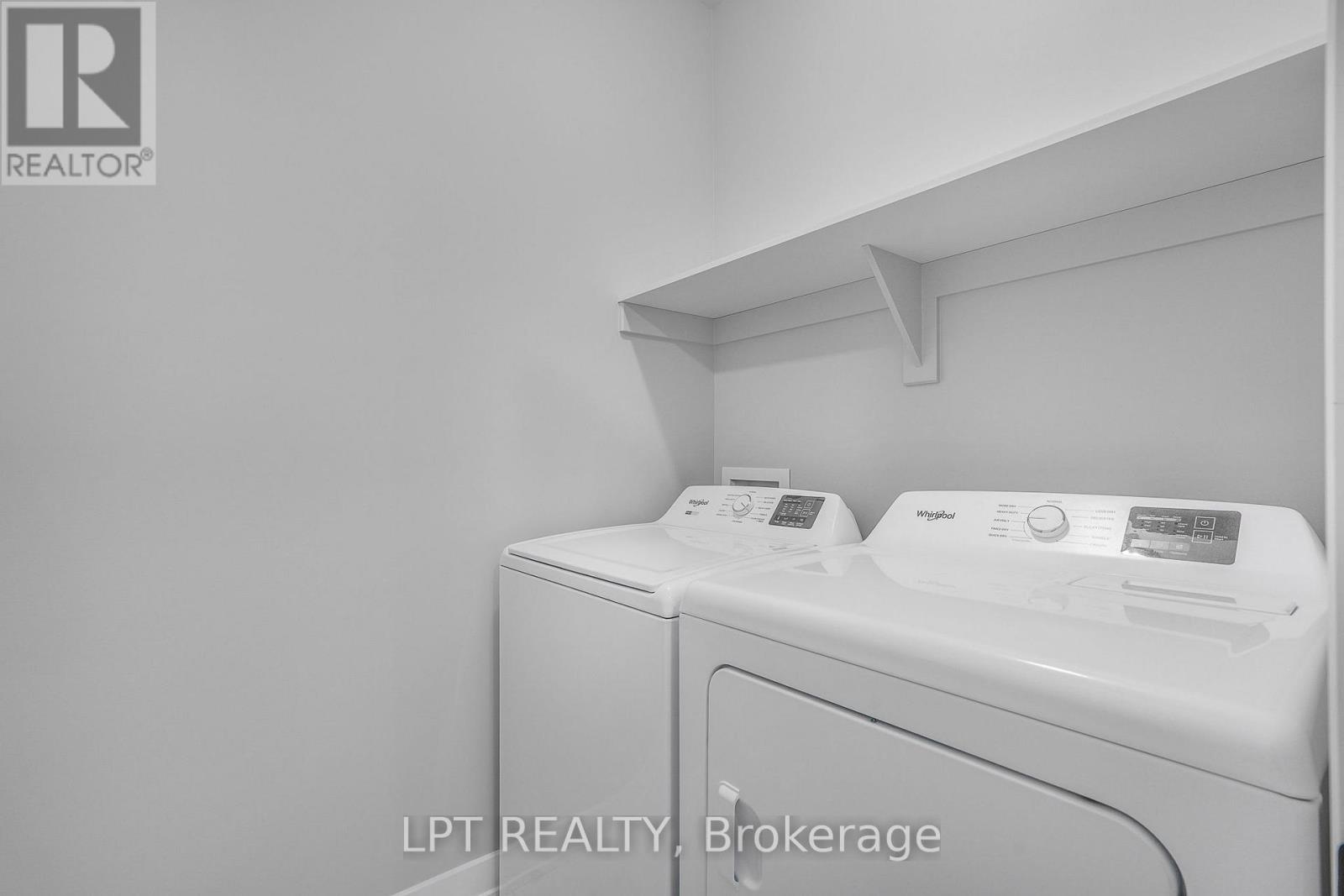 960 Katia Street Property Photo 19