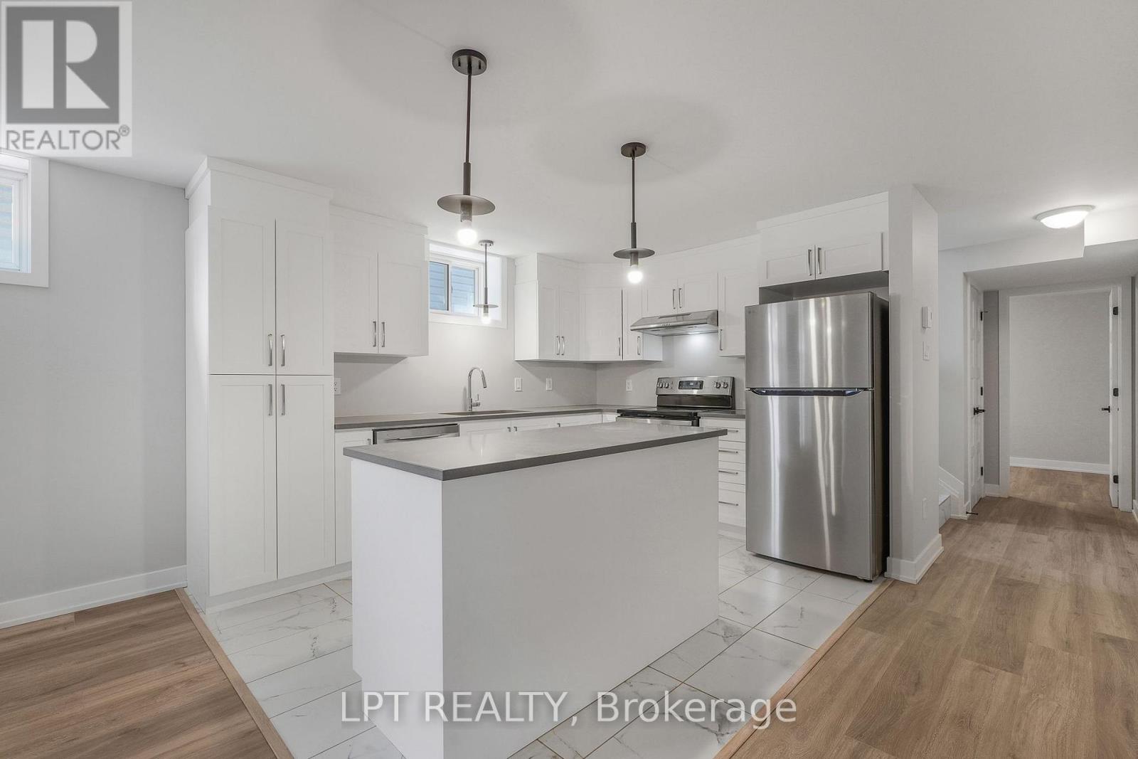 960 Katia Street Property Photo 25