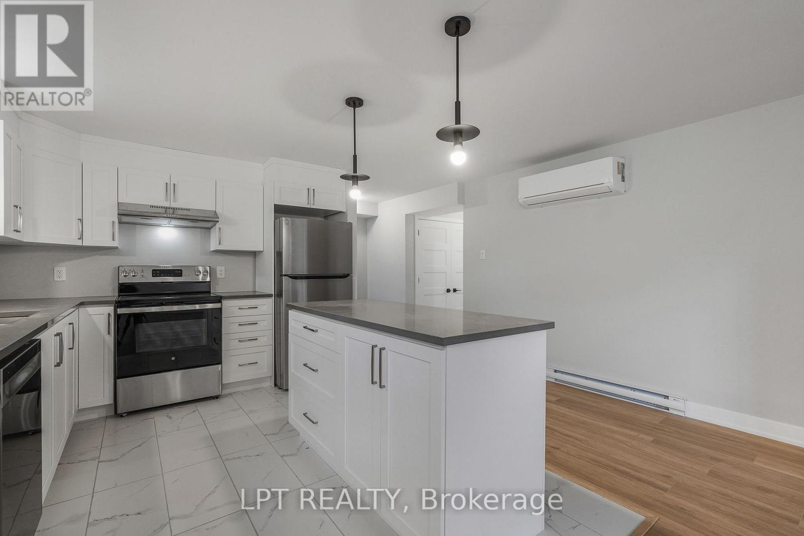 960 Katia Street Property Photo 26