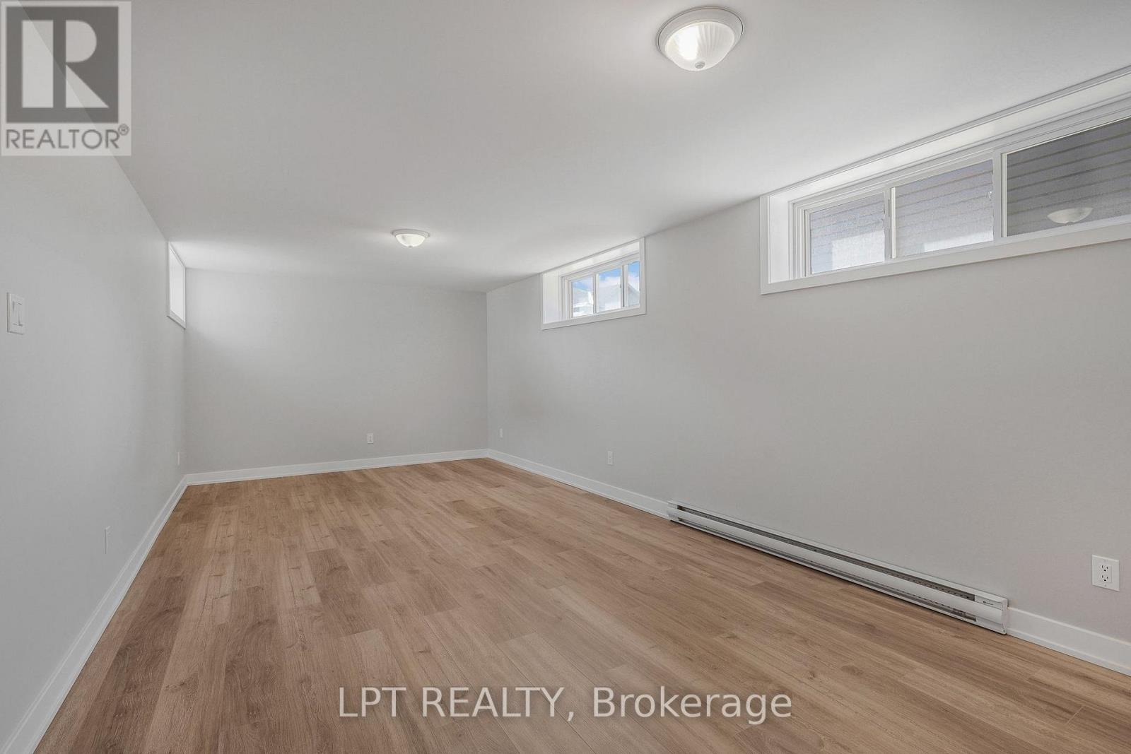 960 Katia Street Property Photo 28