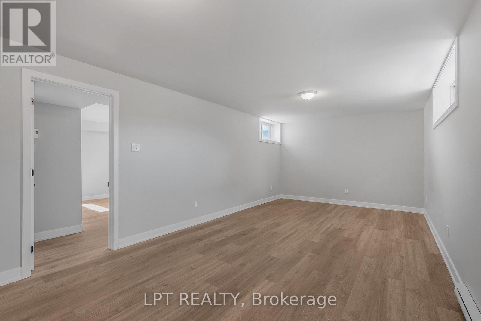 960 Katia Street Property Photo 29